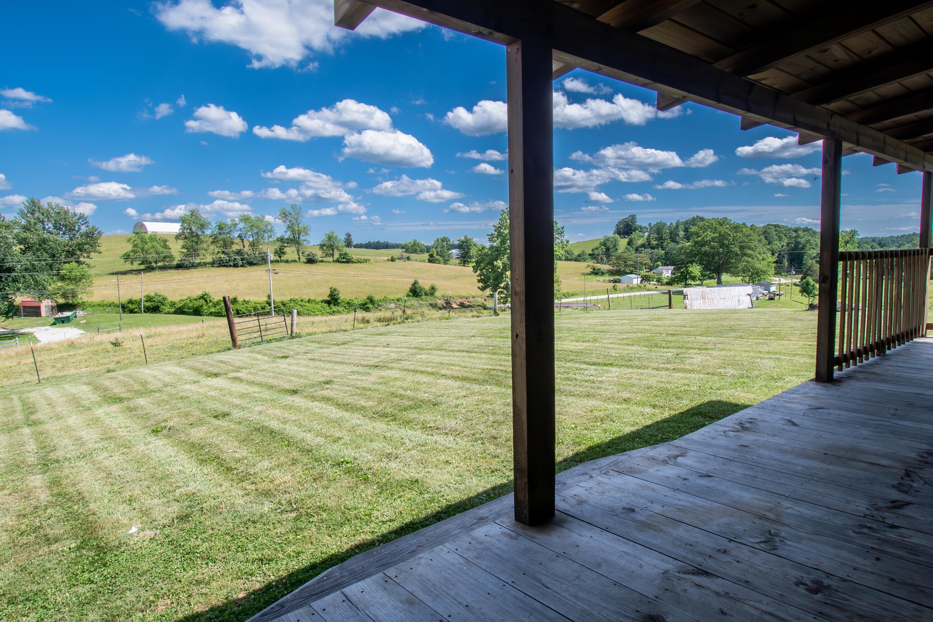 199 State Highway 746 Property Photo 2