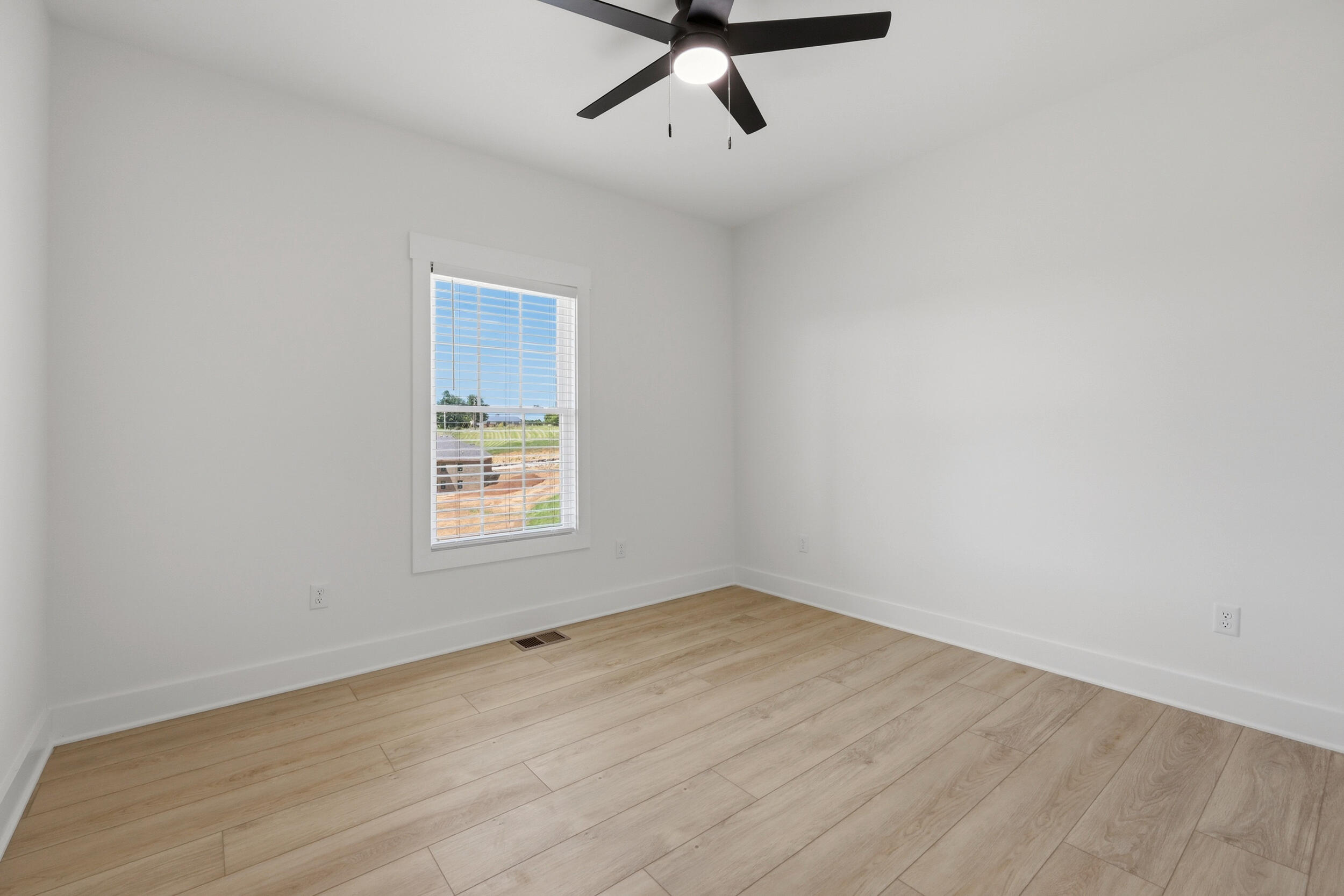 104 Cabela Drive Property Photo 31