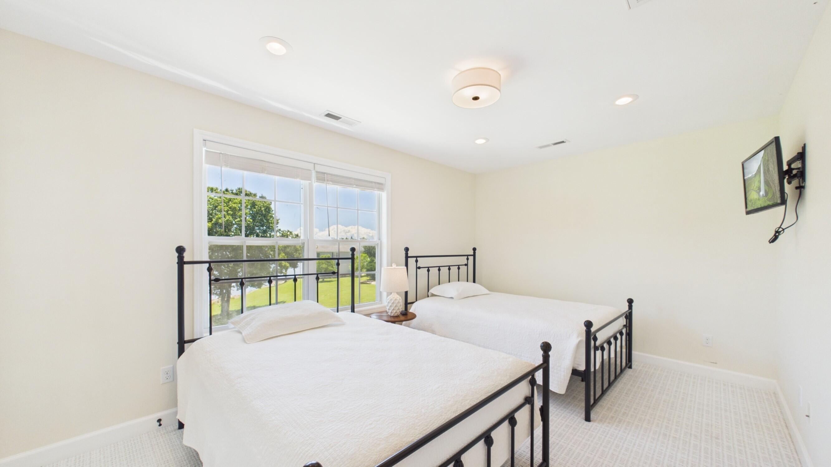 403 Moon Bay Drive Property Photo 34