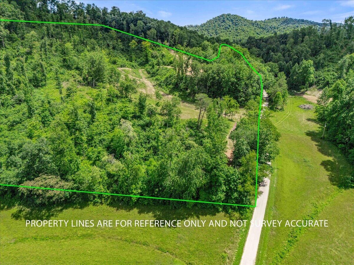 520 Gregory Tuttle Road Property Photo 14