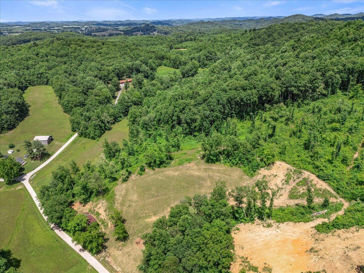 520 Gregory Tuttle Road Property Photo 15