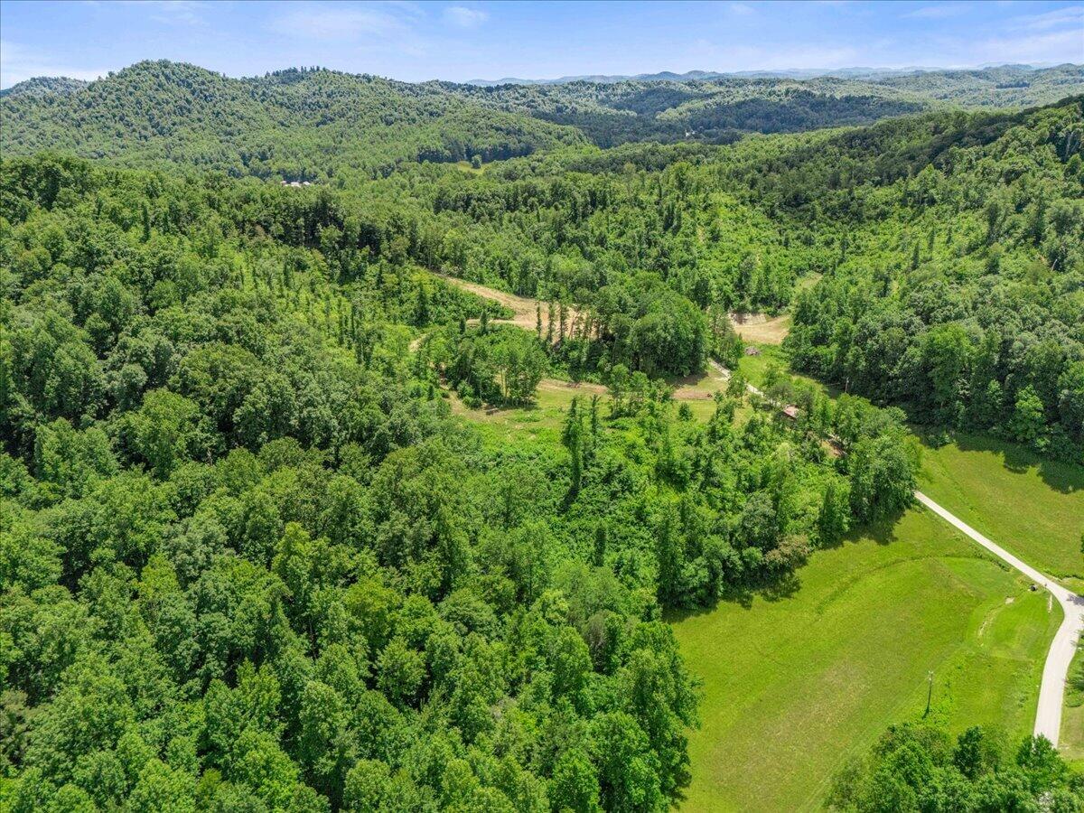 520 Gregory Tuttle Road Property Photo 17