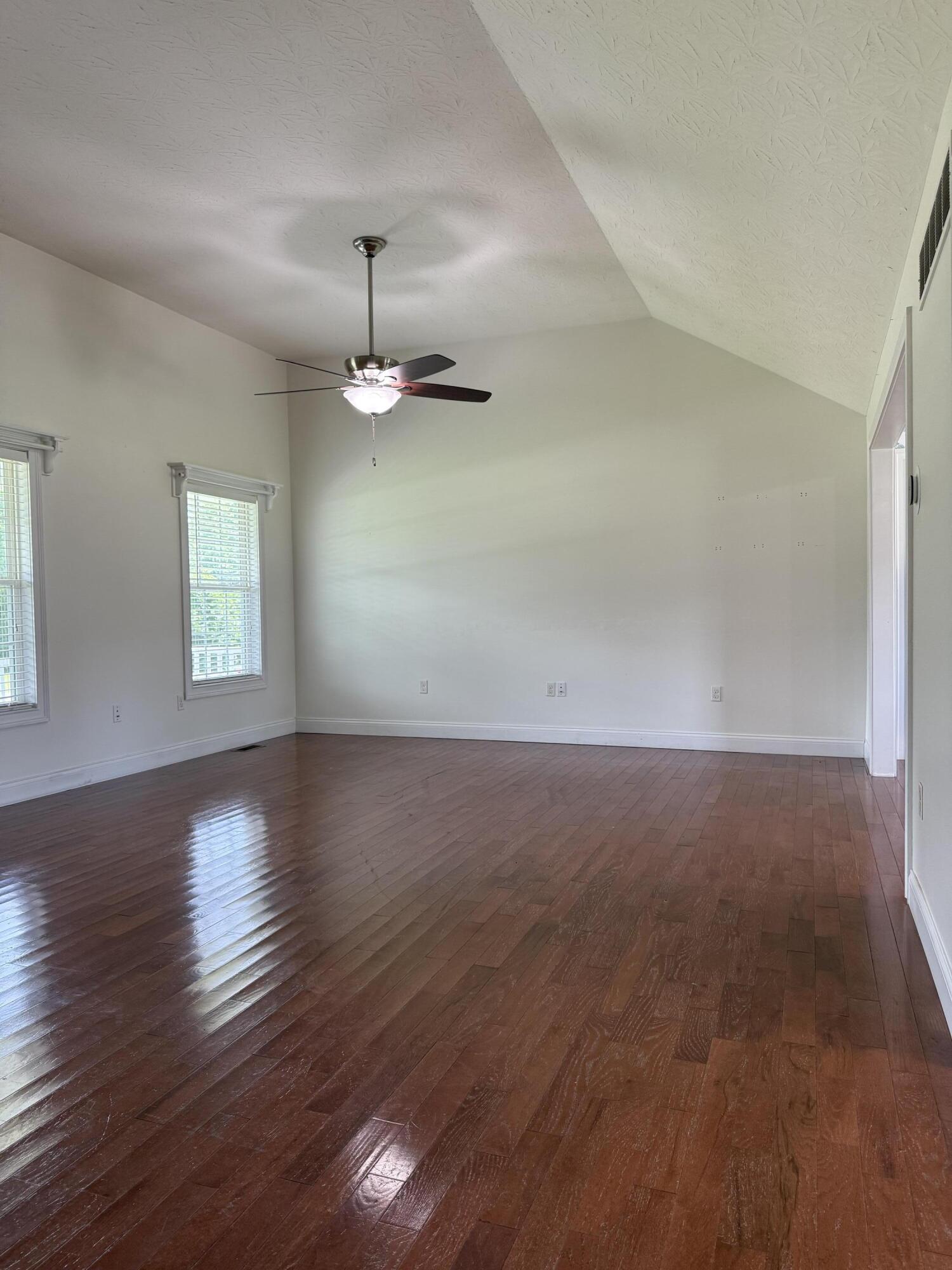 345 Eagle Drive Property Photo 3