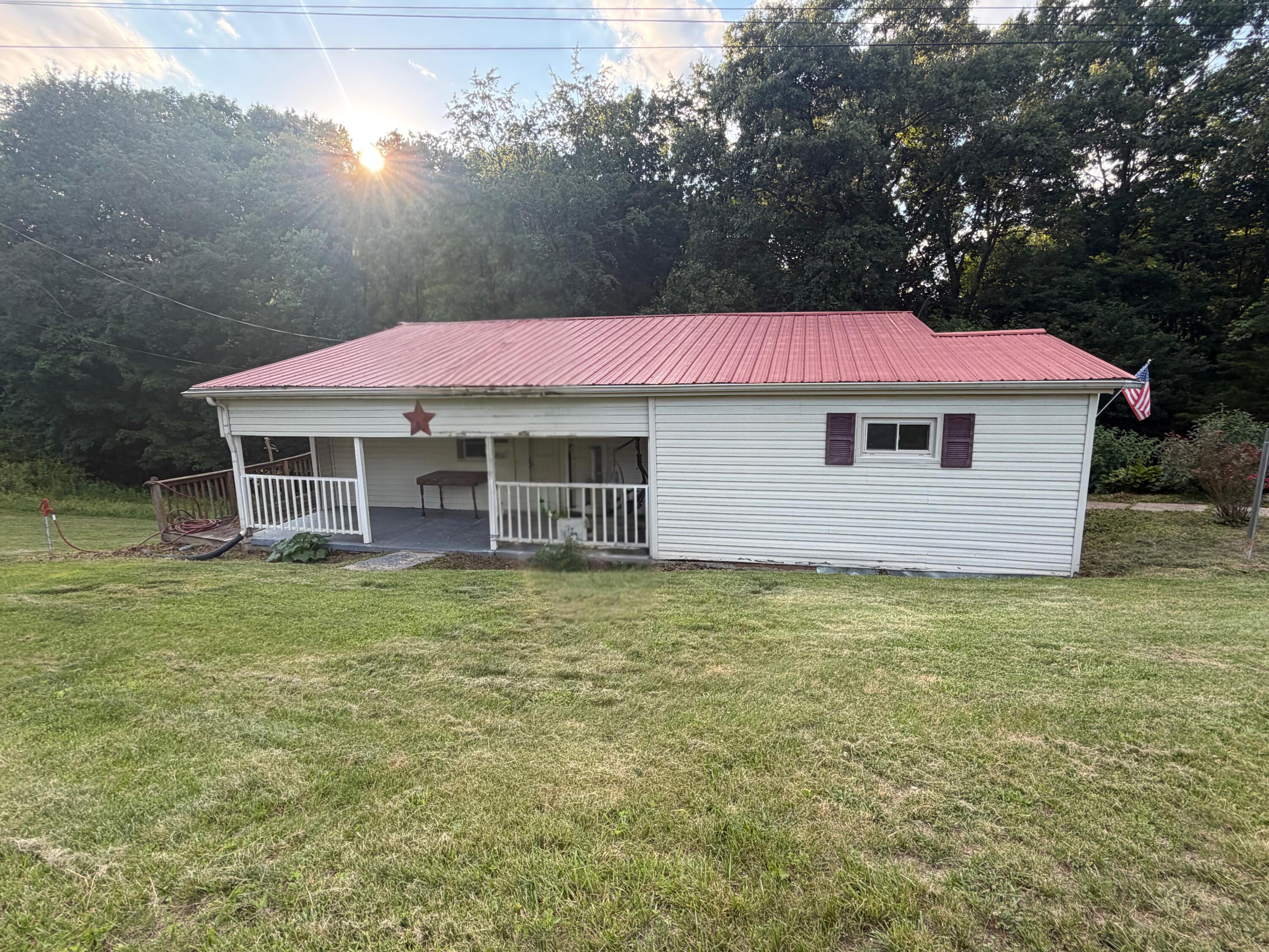230 Barnes Road Property Photo 3