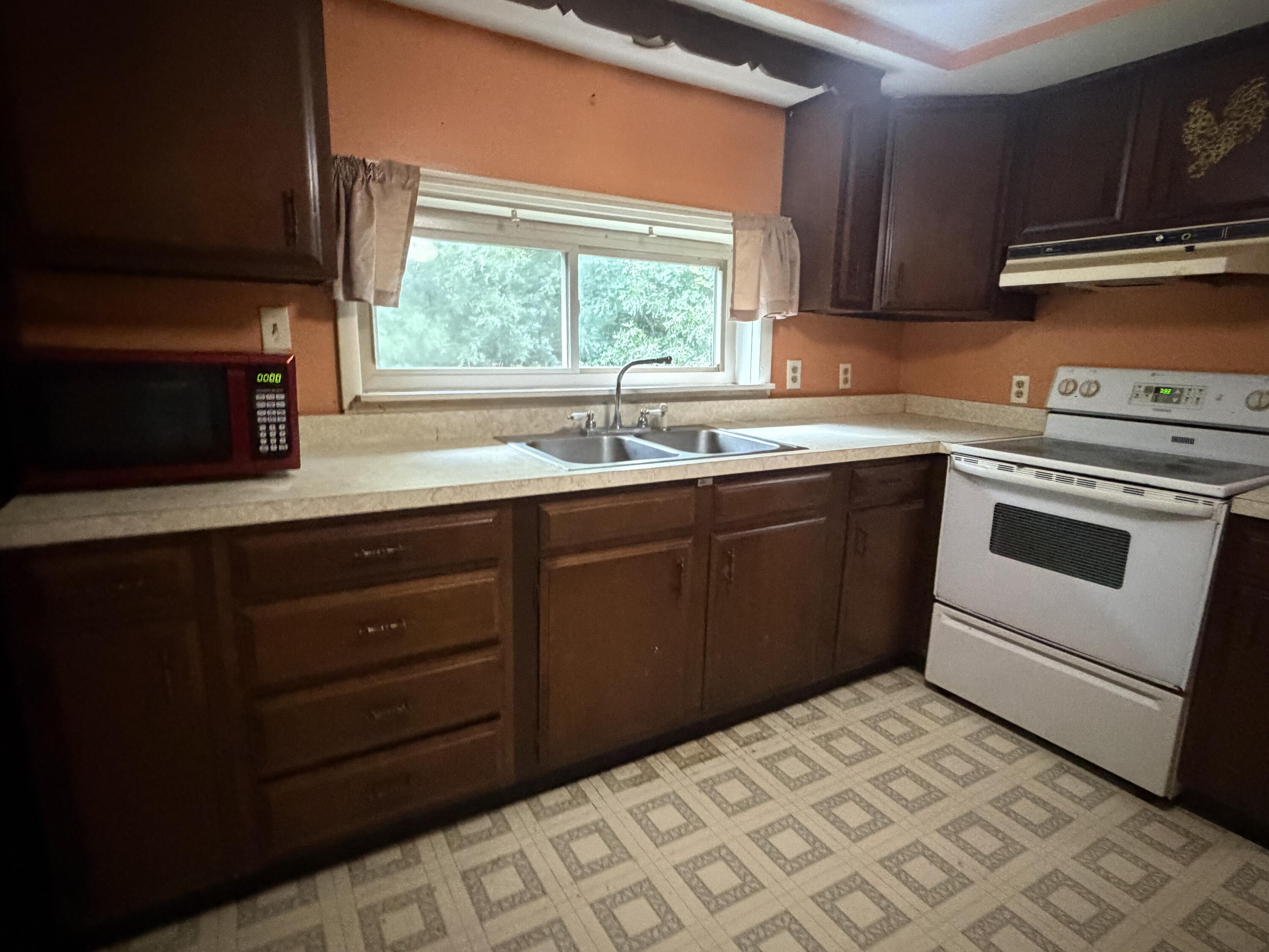 230 Barnes Road Property Photo 13