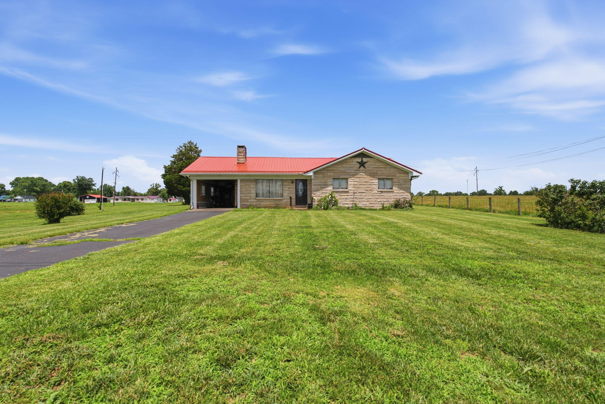 3341 Irvine Road Property Photo 6