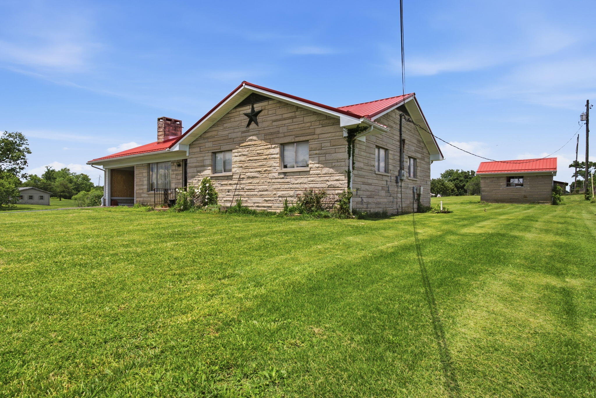 3341 Irvine Road Property Photo 7