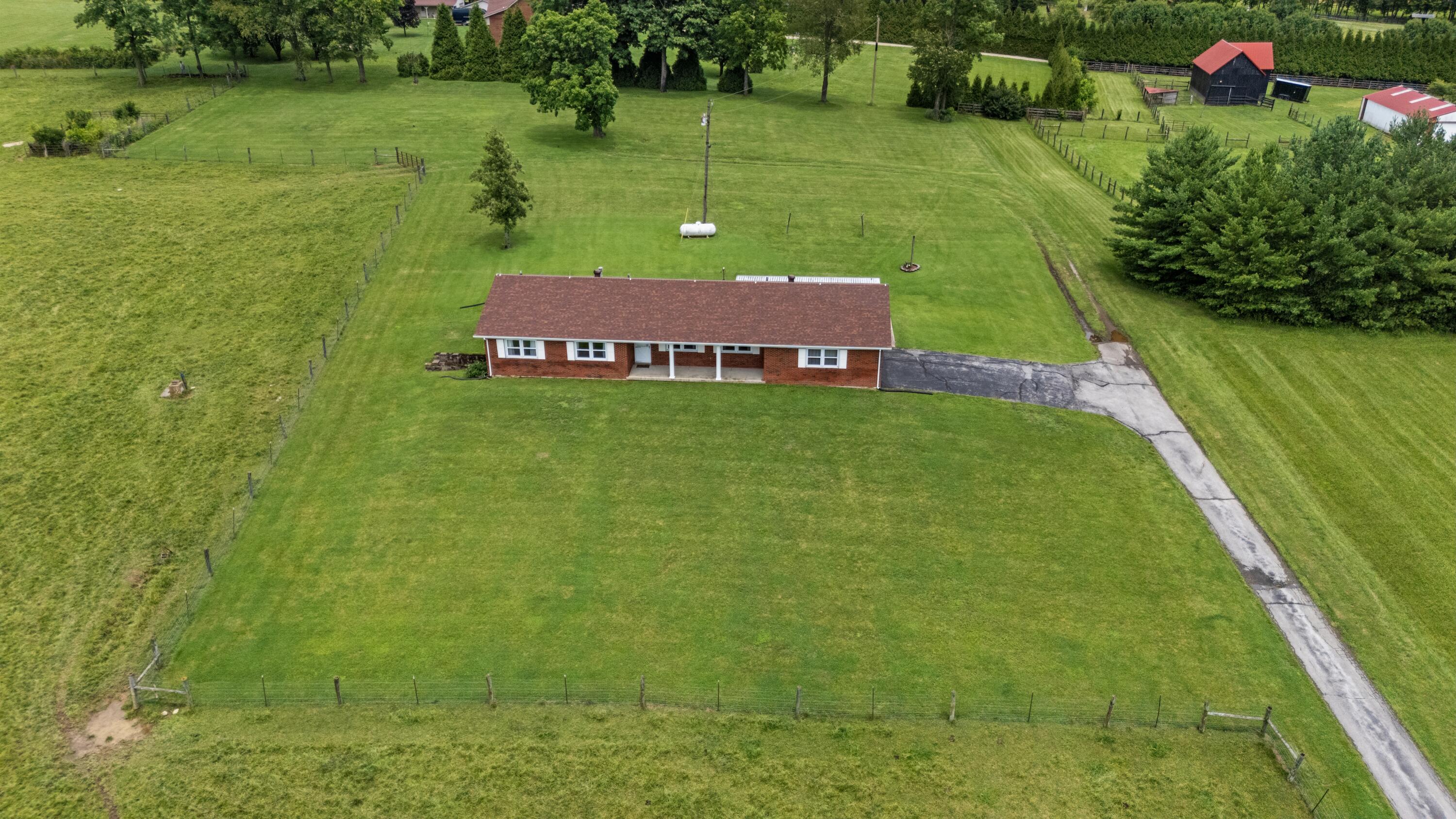 1055 Graves Road Property Photo 1