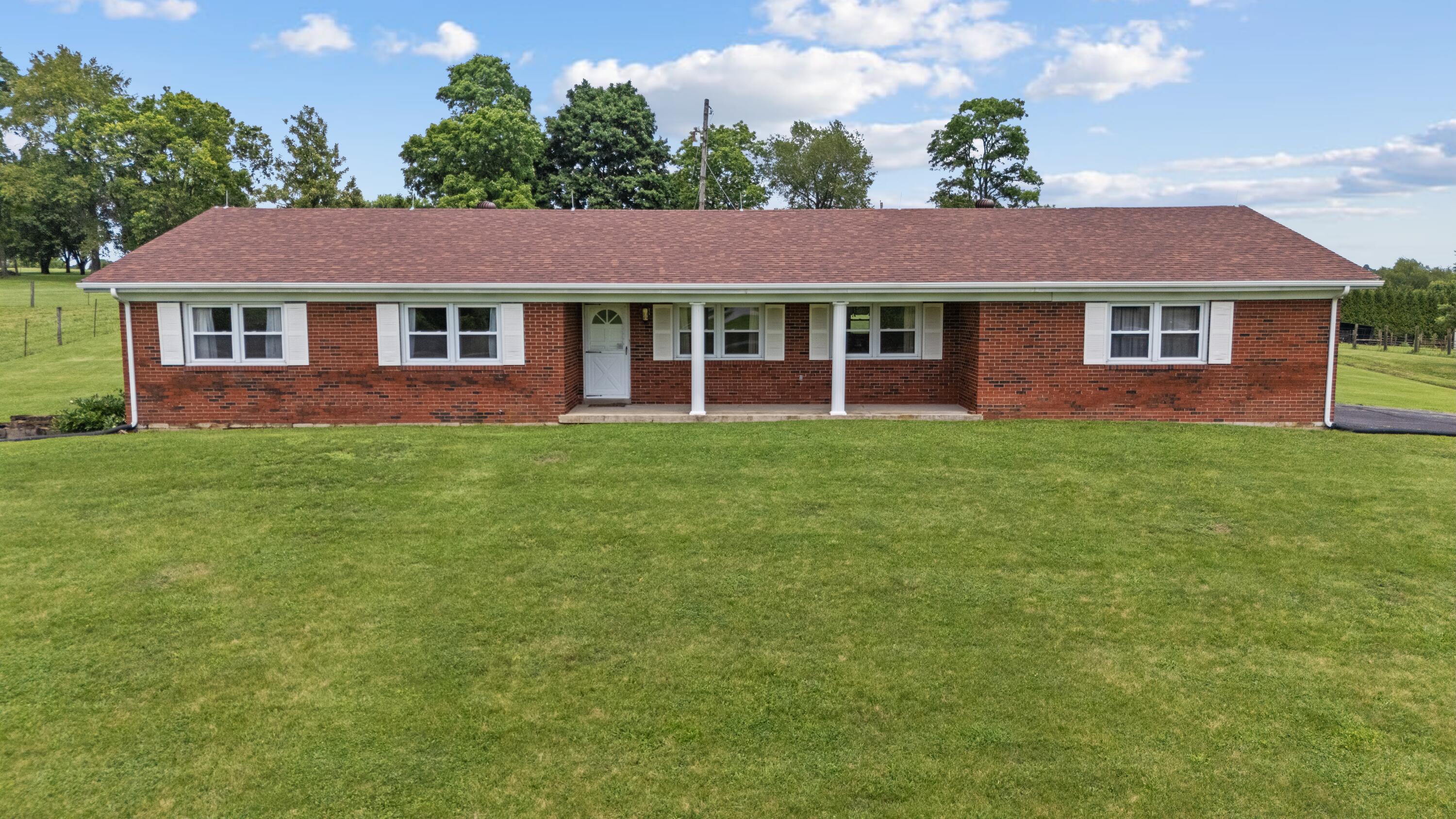 1055 Graves Road Property Photo 2