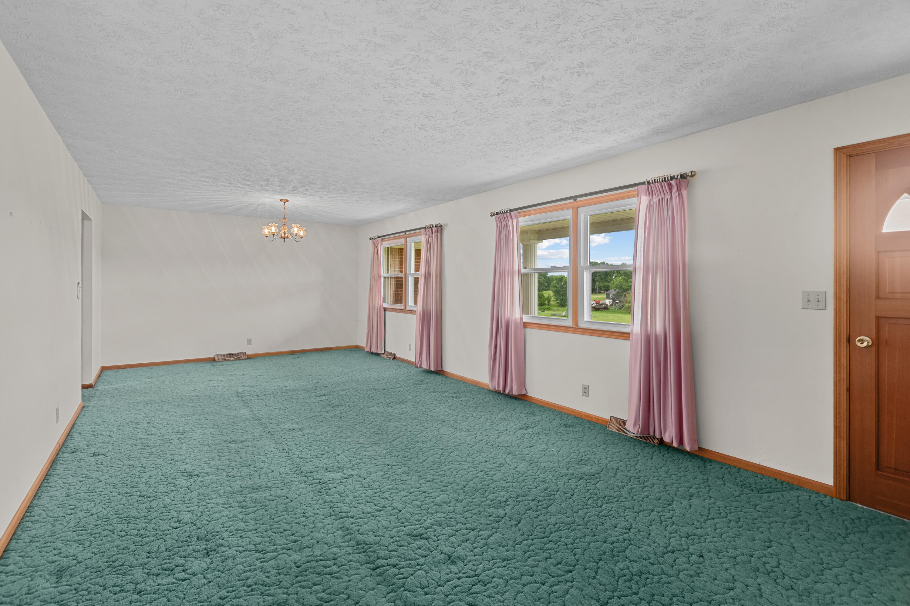1055 Graves Road Property Photo 11