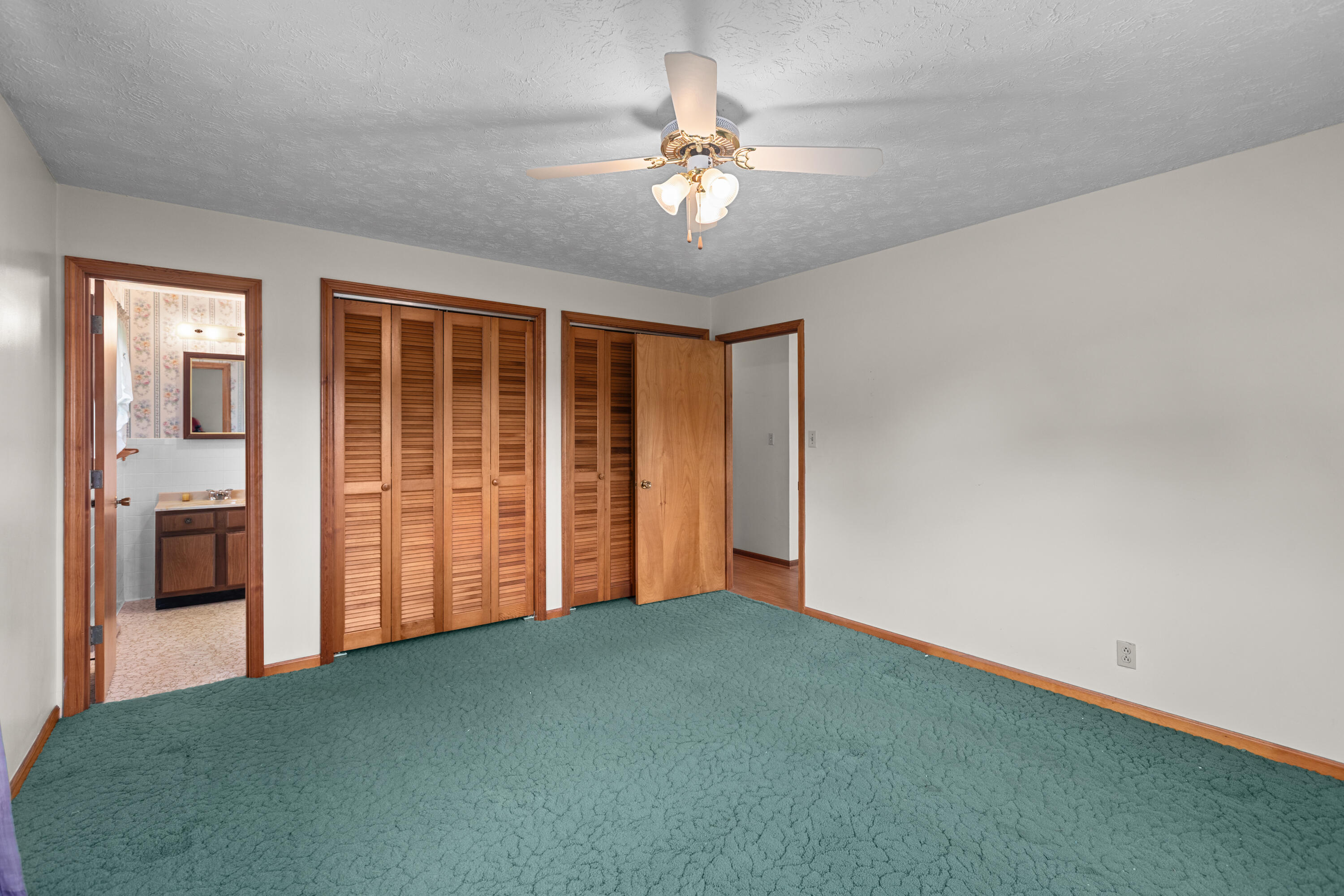 1055 Graves Road Property Photo 15