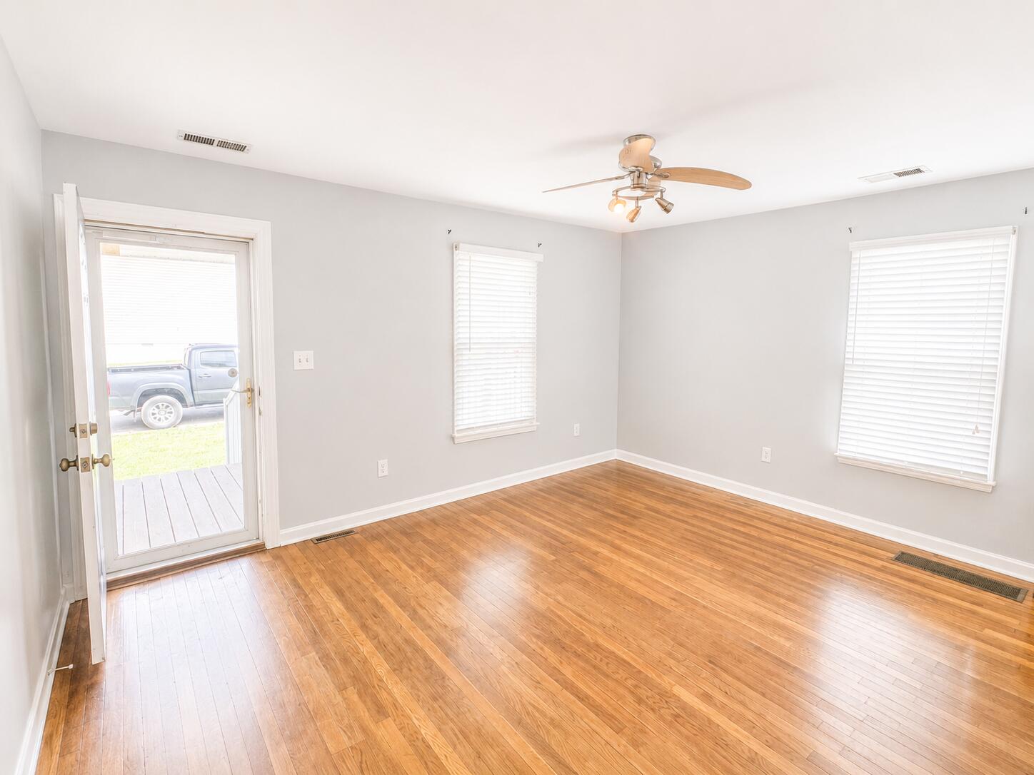 1043 Crescent Avenue Property Photo 2