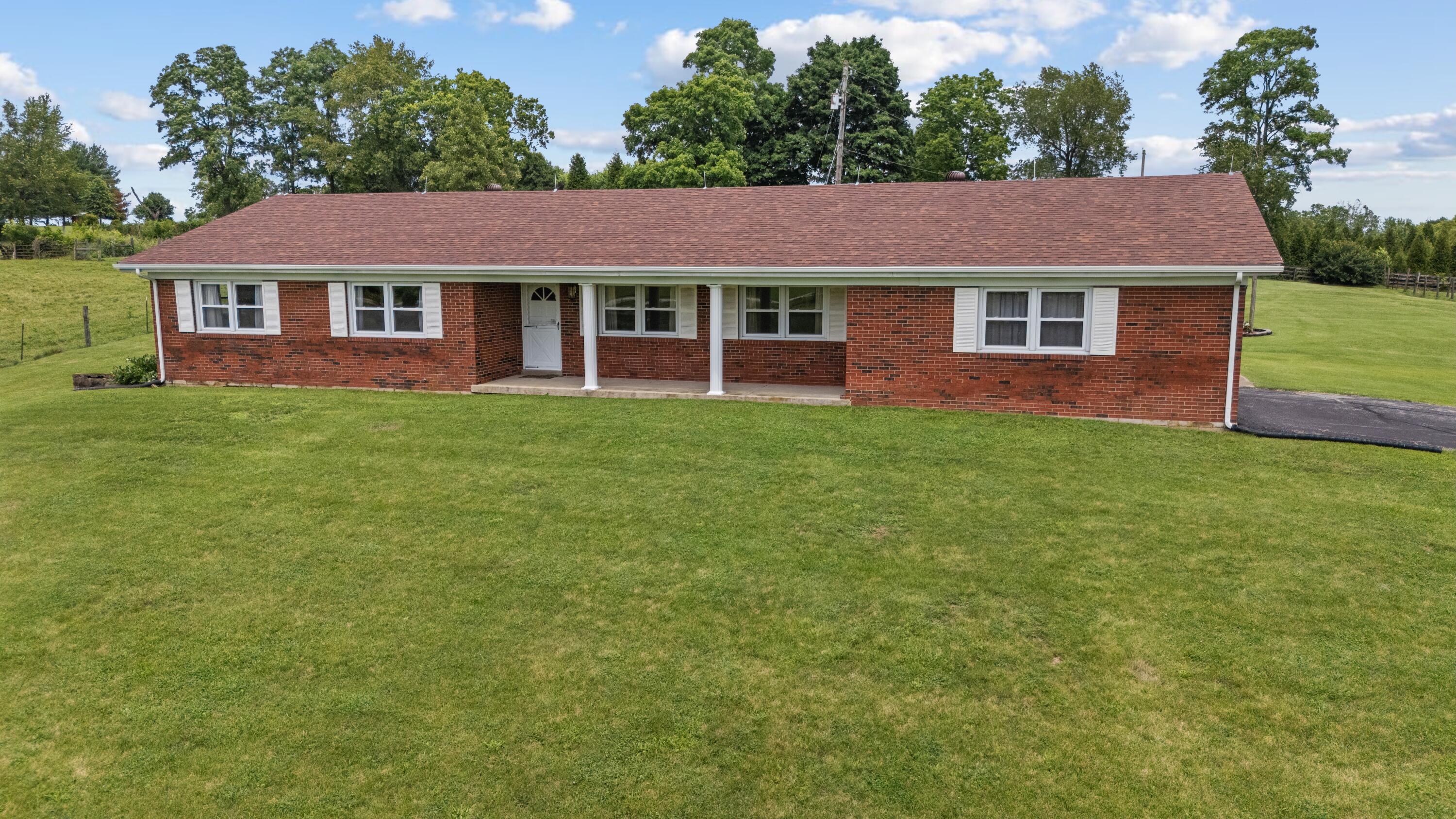 1055 Graves Road Property Photo 1