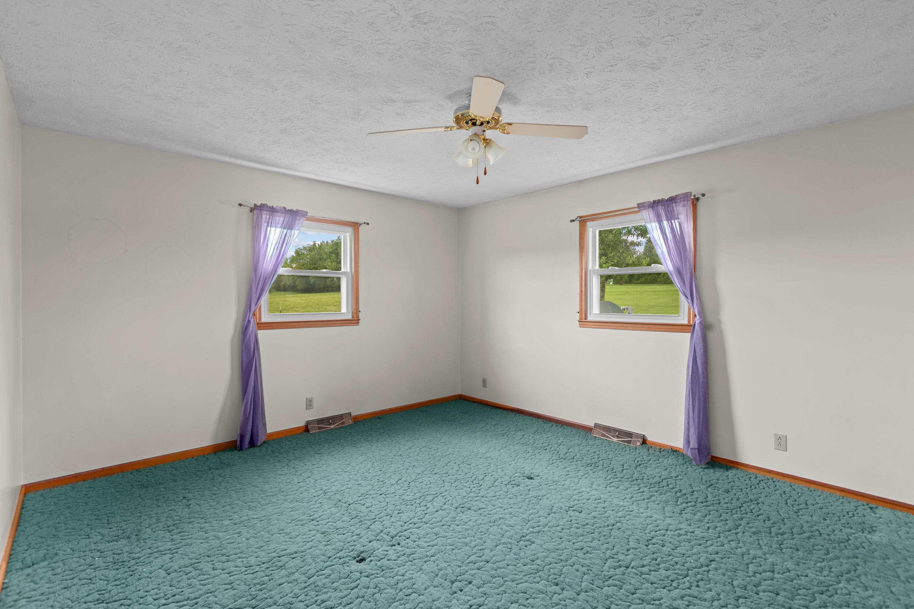 1055 Graves Road Property Photo 12
