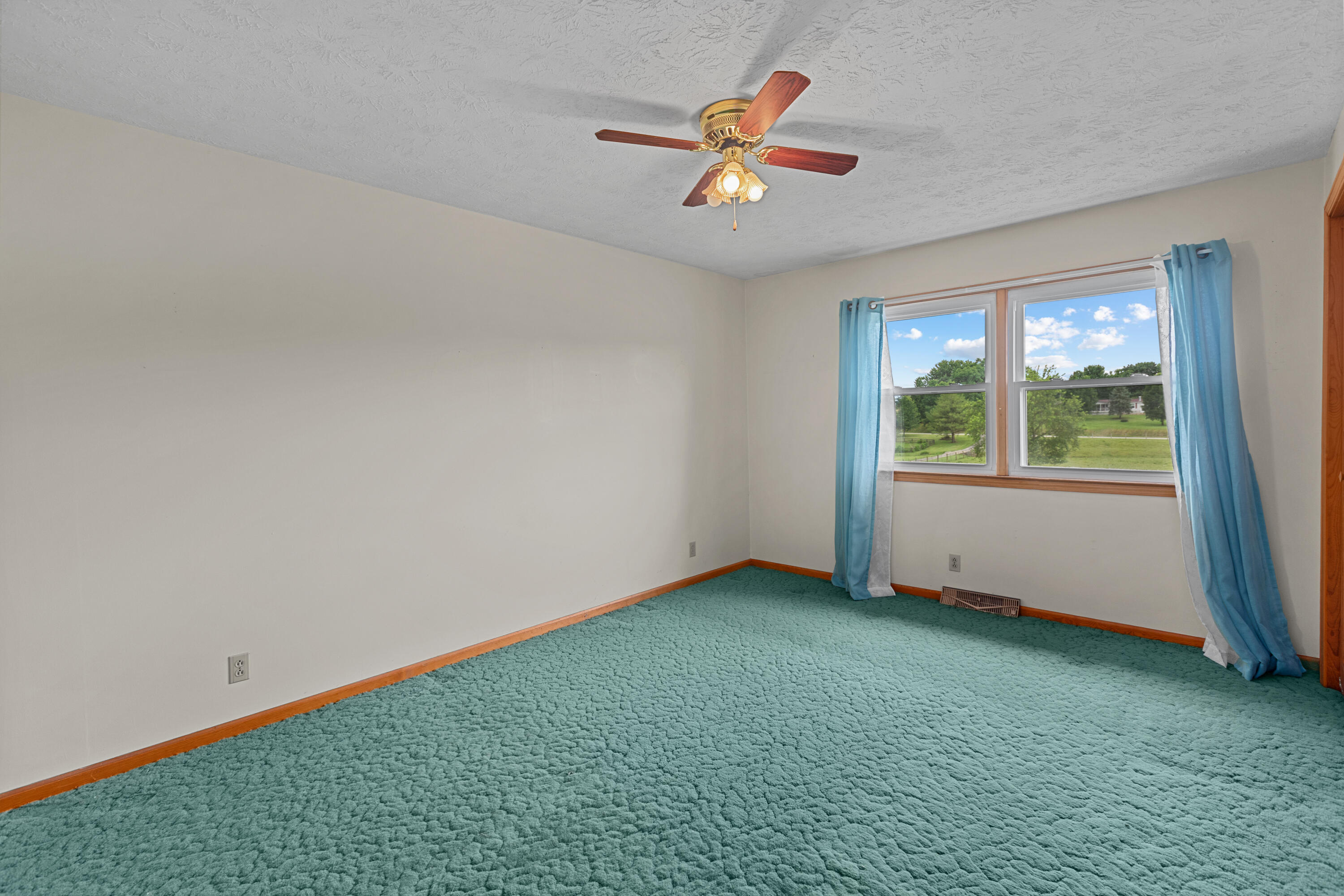 1055 Graves Road Property Photo 18