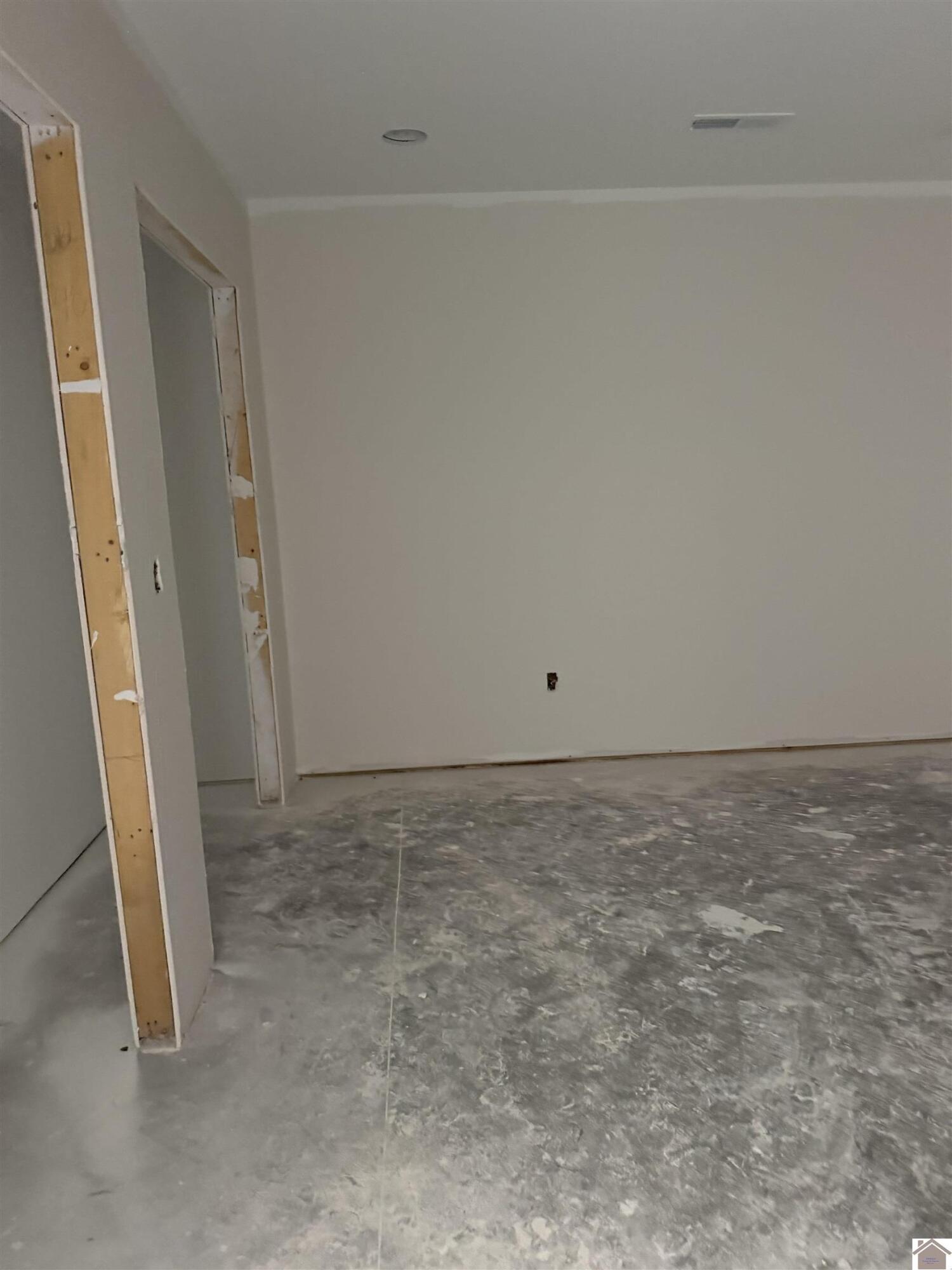 1140 Eagle Rest Drive Property Photo 5