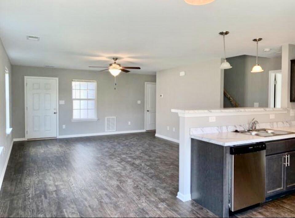 8188 Driftwood Loop Property Photo 3