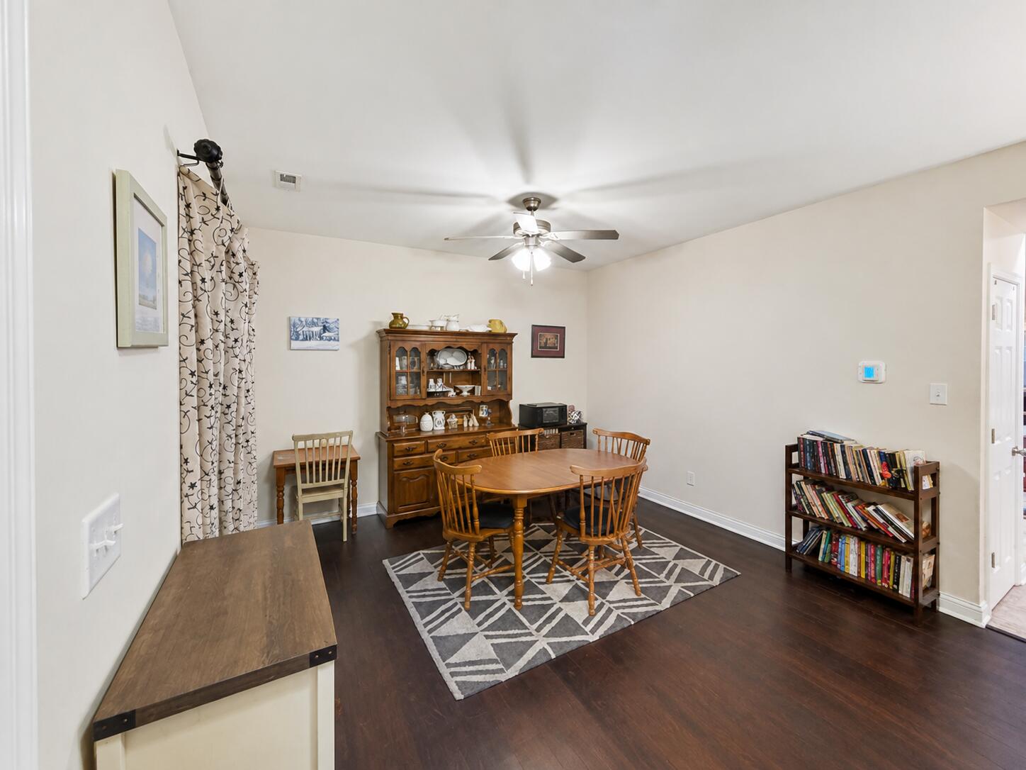 1136 Mountain Laurel Way Property Photo 3