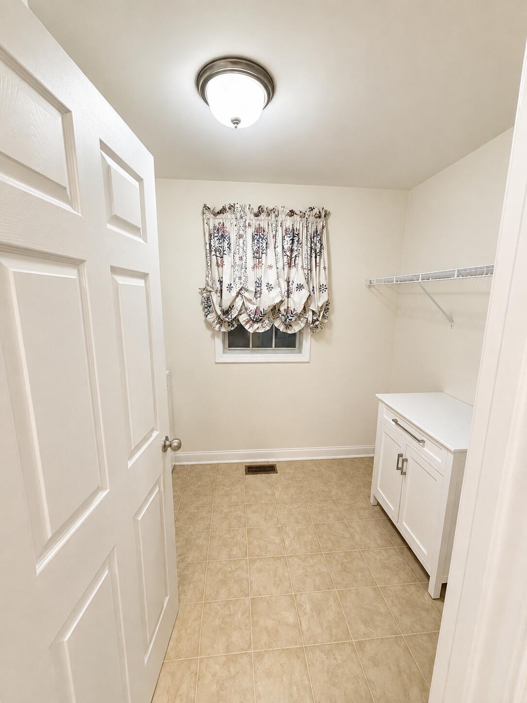 1136 Mountain Laurel Way Property Photo 25