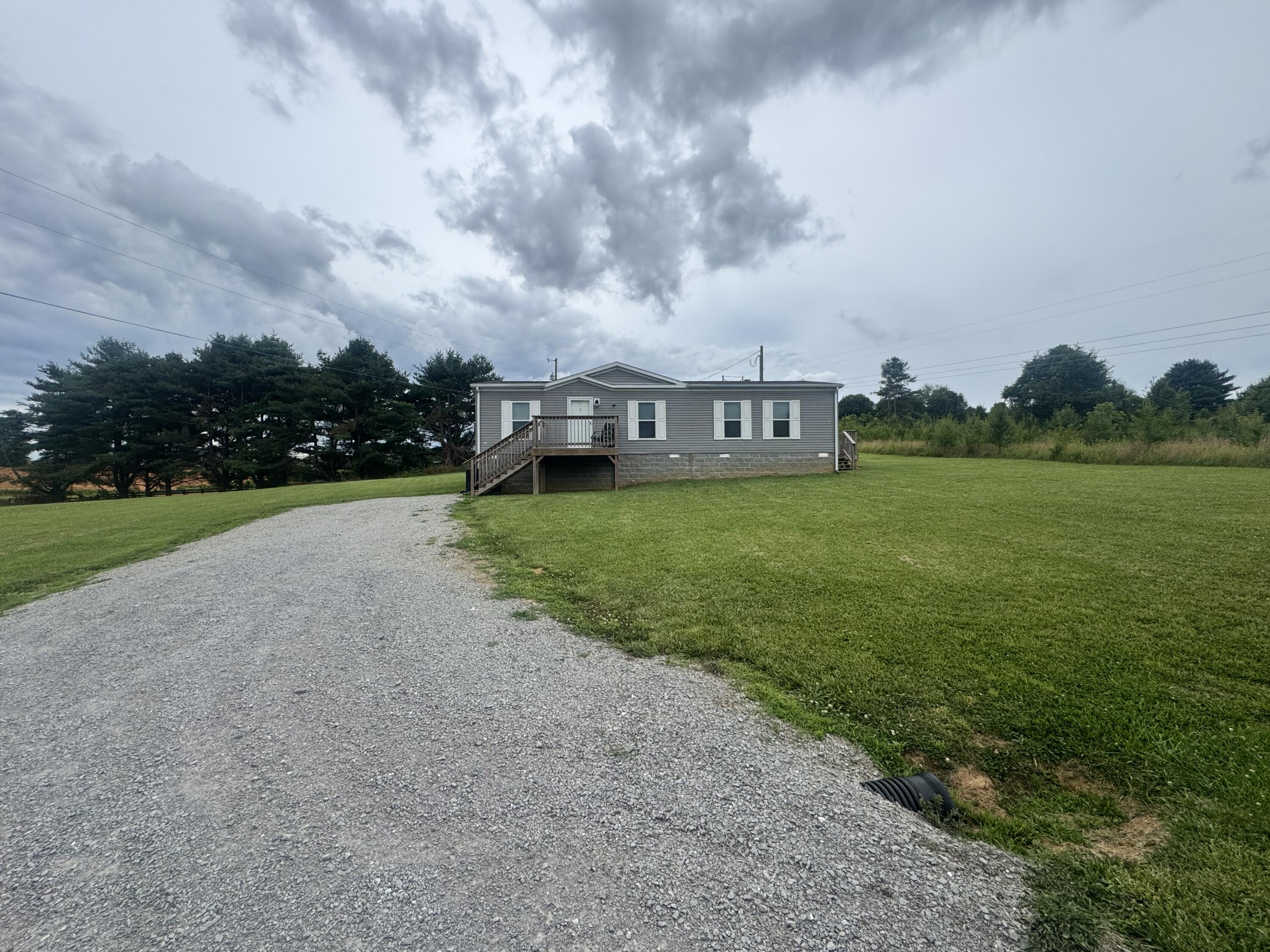 105 Linkview Road Property Photo 2