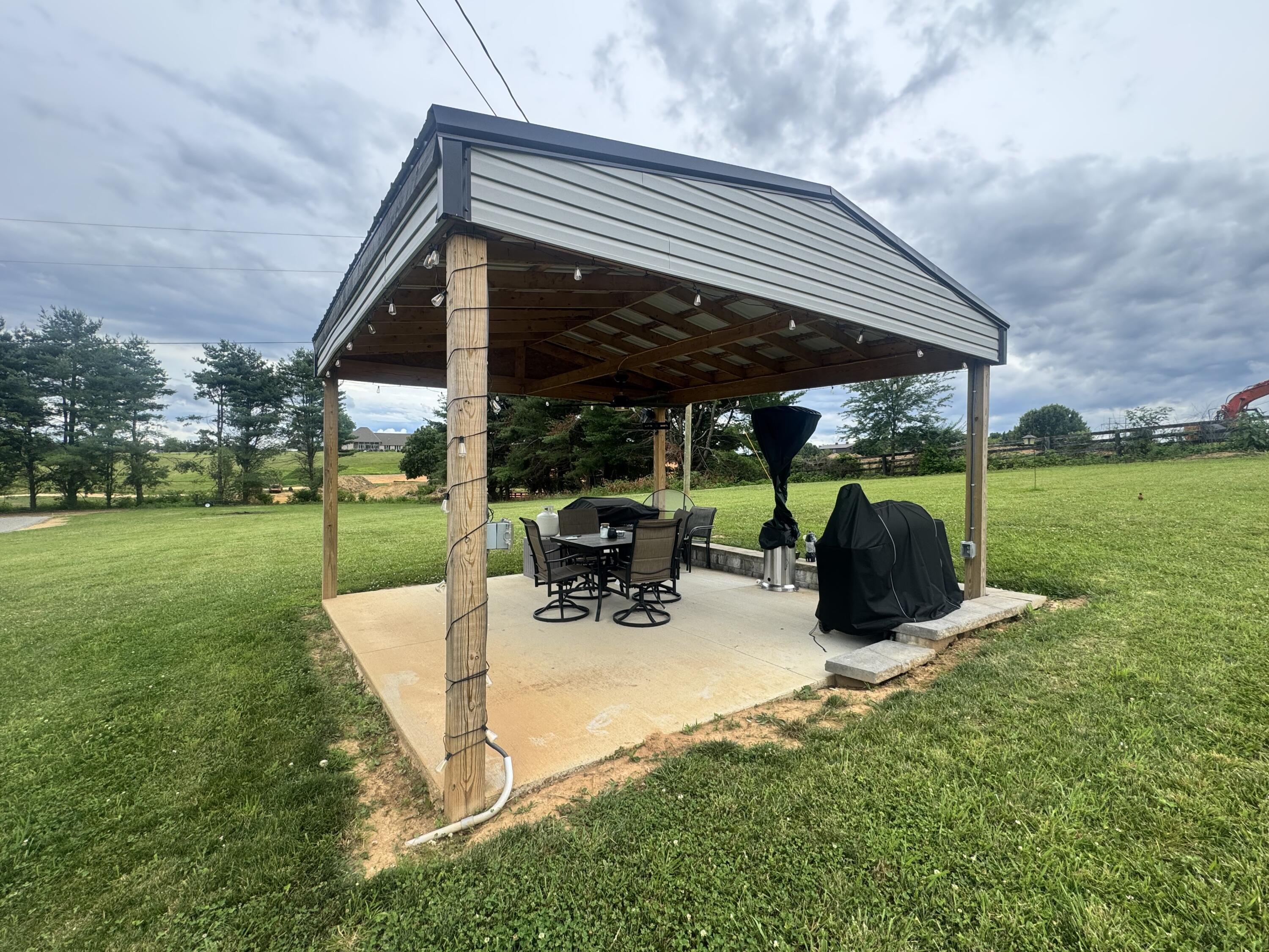 105 Linkview Road Property Photo 5