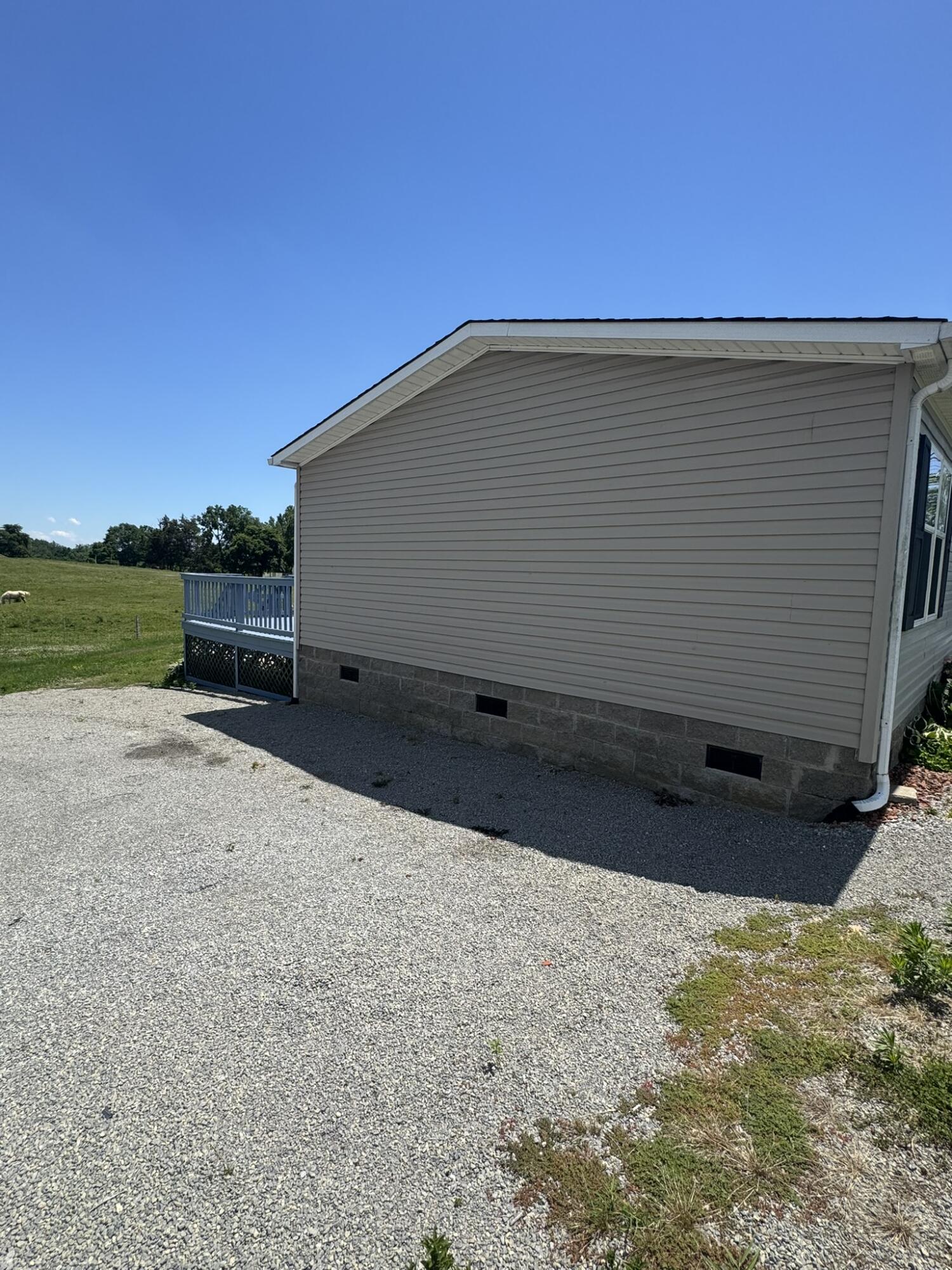 2106 Ky-379 Property Photo 3