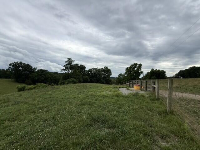 665 Lillies Ferry Road Property Photo 6