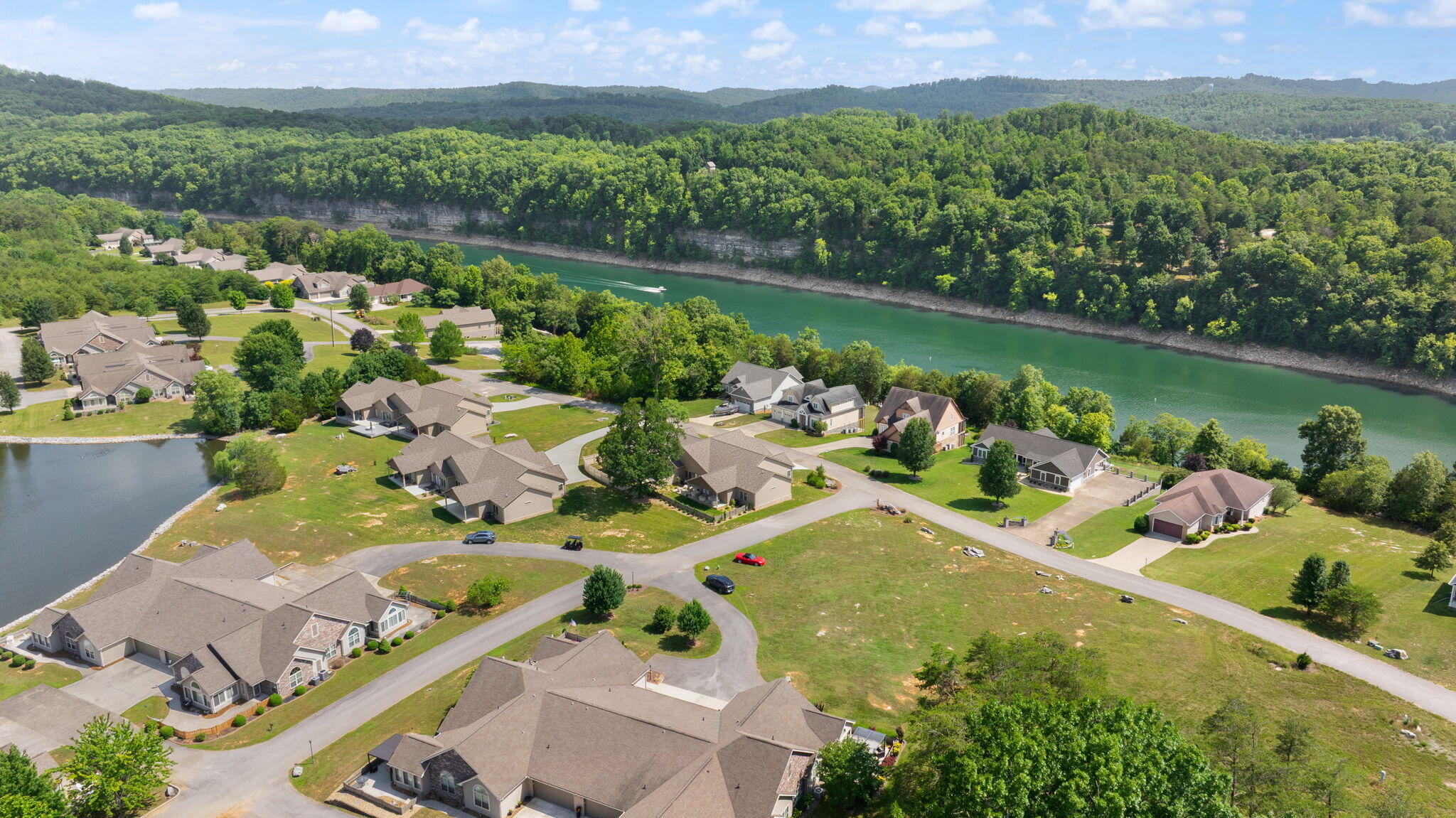 413 Deer Lake Place Property Photo 64