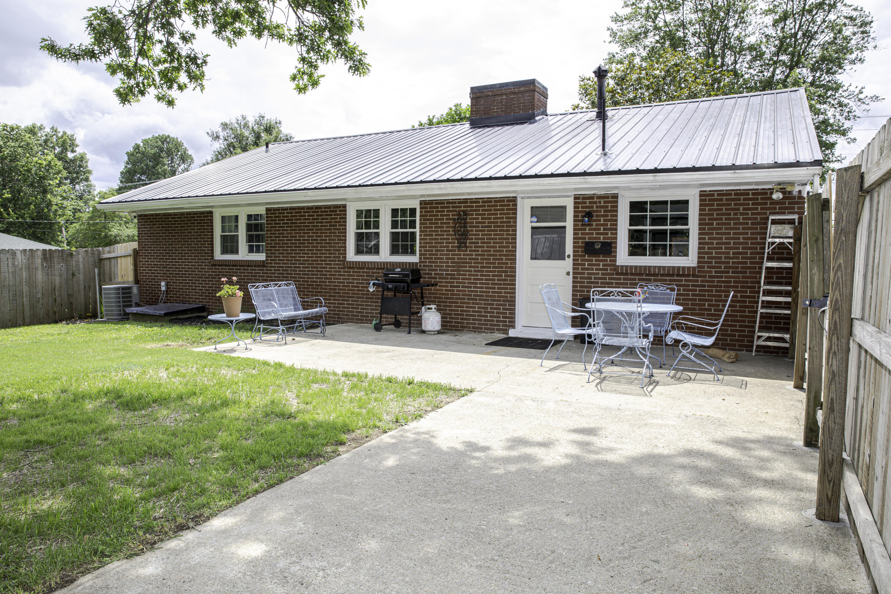 708 N Maple Avenue Property Photo 19