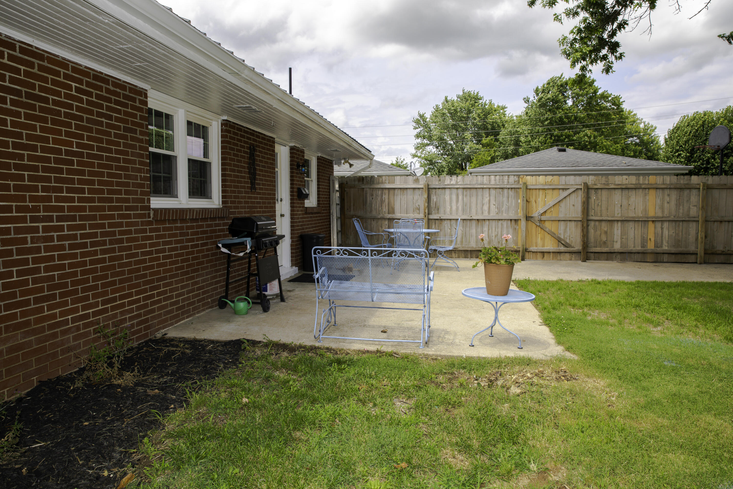 708 N Maple Avenue Property Photo 22