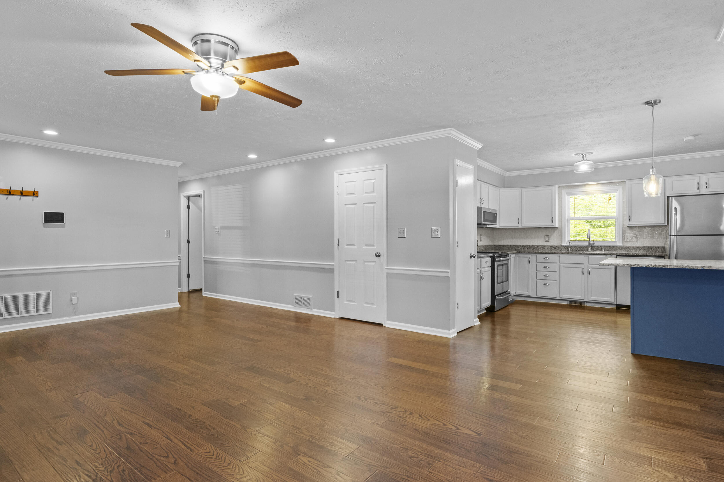 3483 Lansdowne Drive Property Photo 11