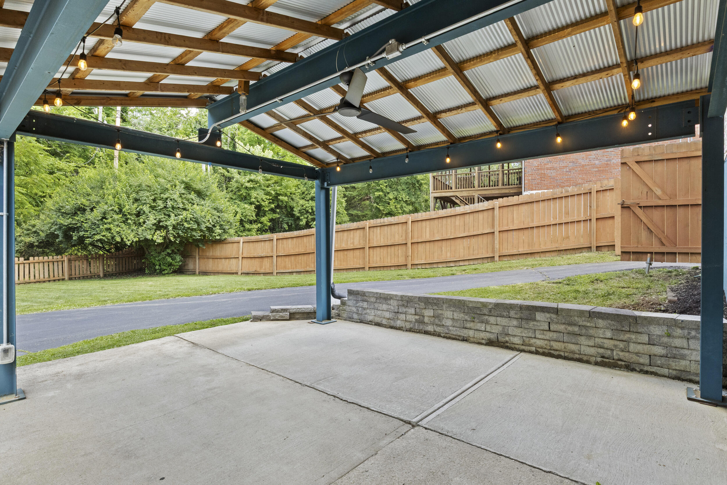 3483 Lansdowne Drive Property Photo 40