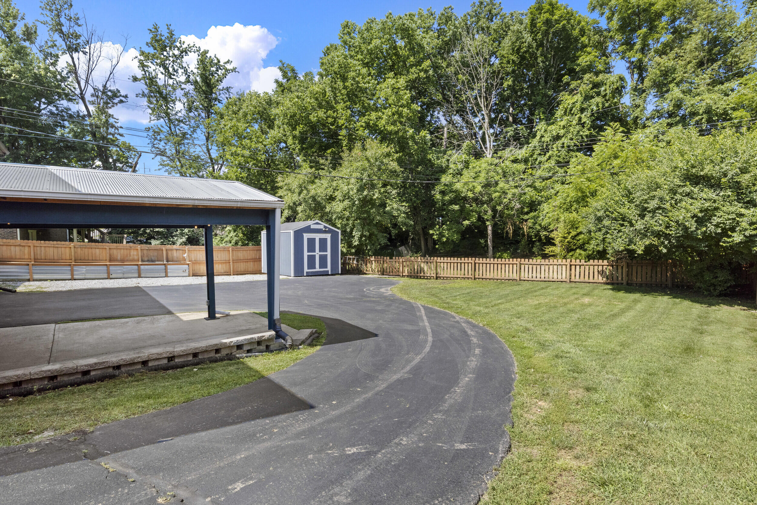 3483 Lansdowne Drive Property Photo 41