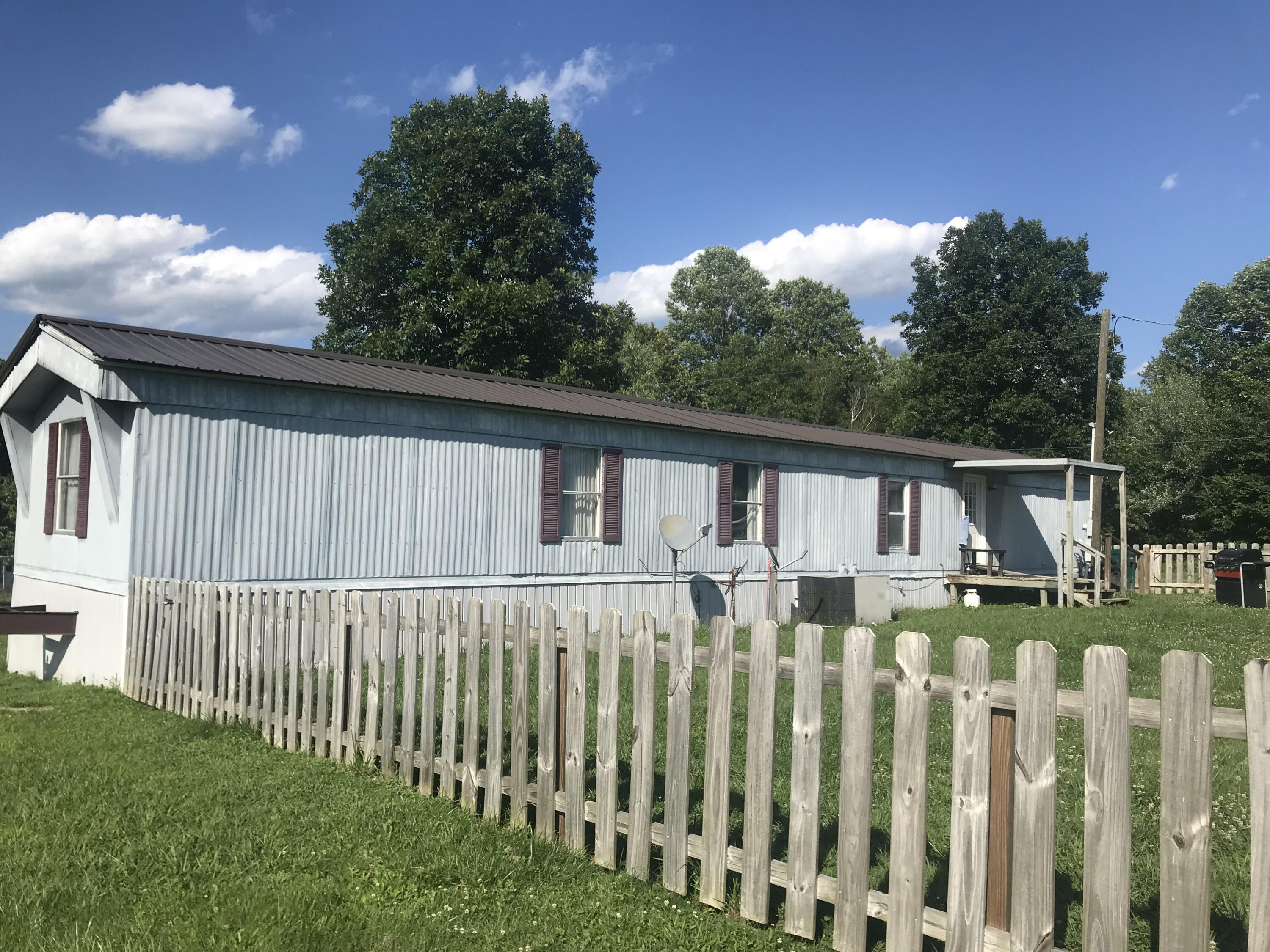 221 Silverhawk Rd Road Property Photo 2