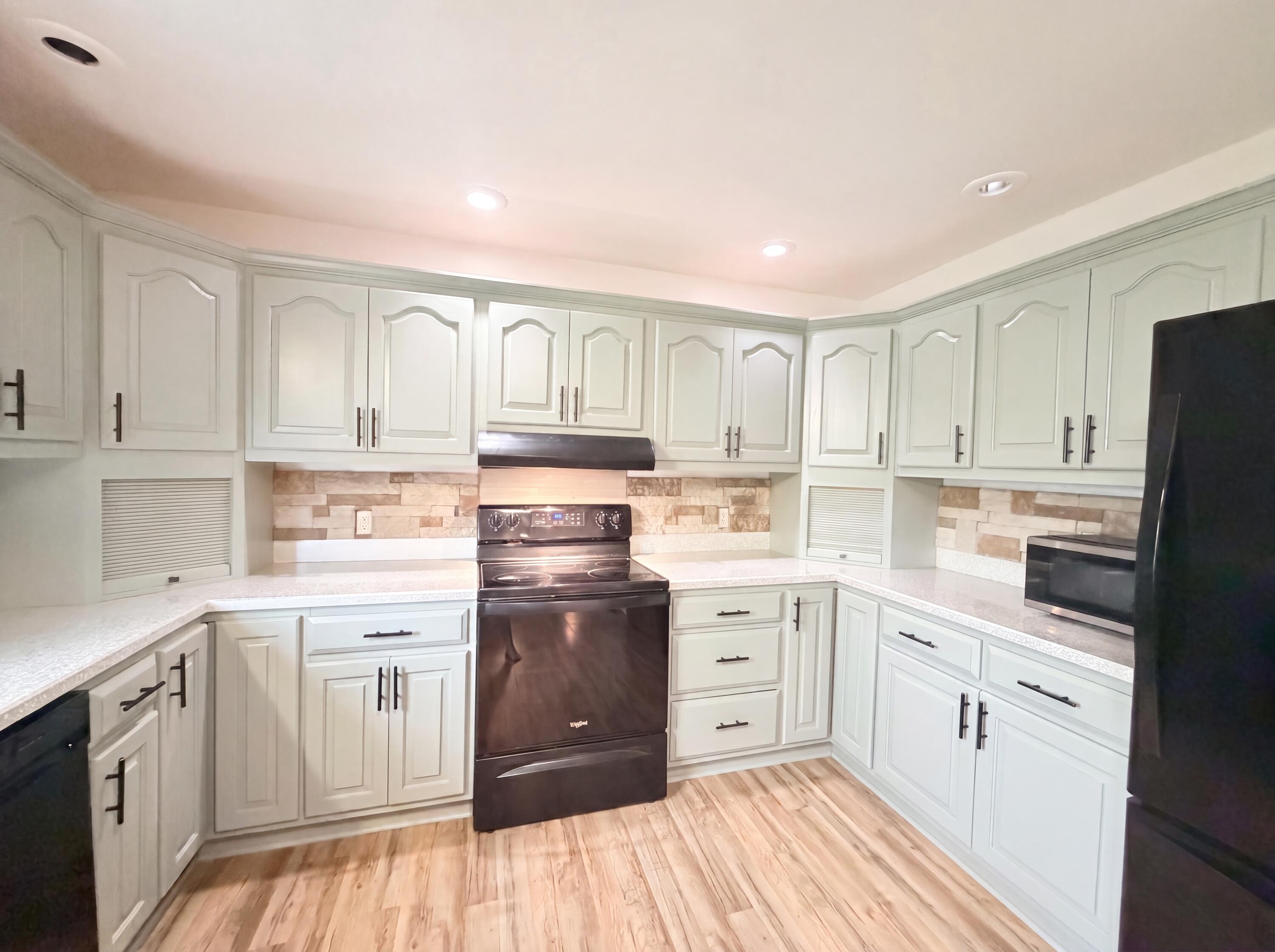 144 Lizzie Wallin Property Photo 8