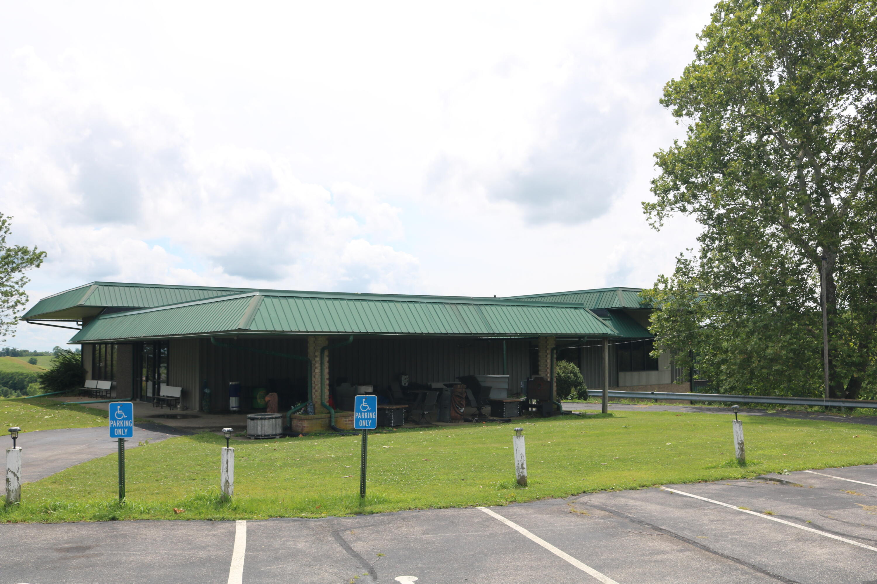 800 N Lakeshore Drive Property Photo 2