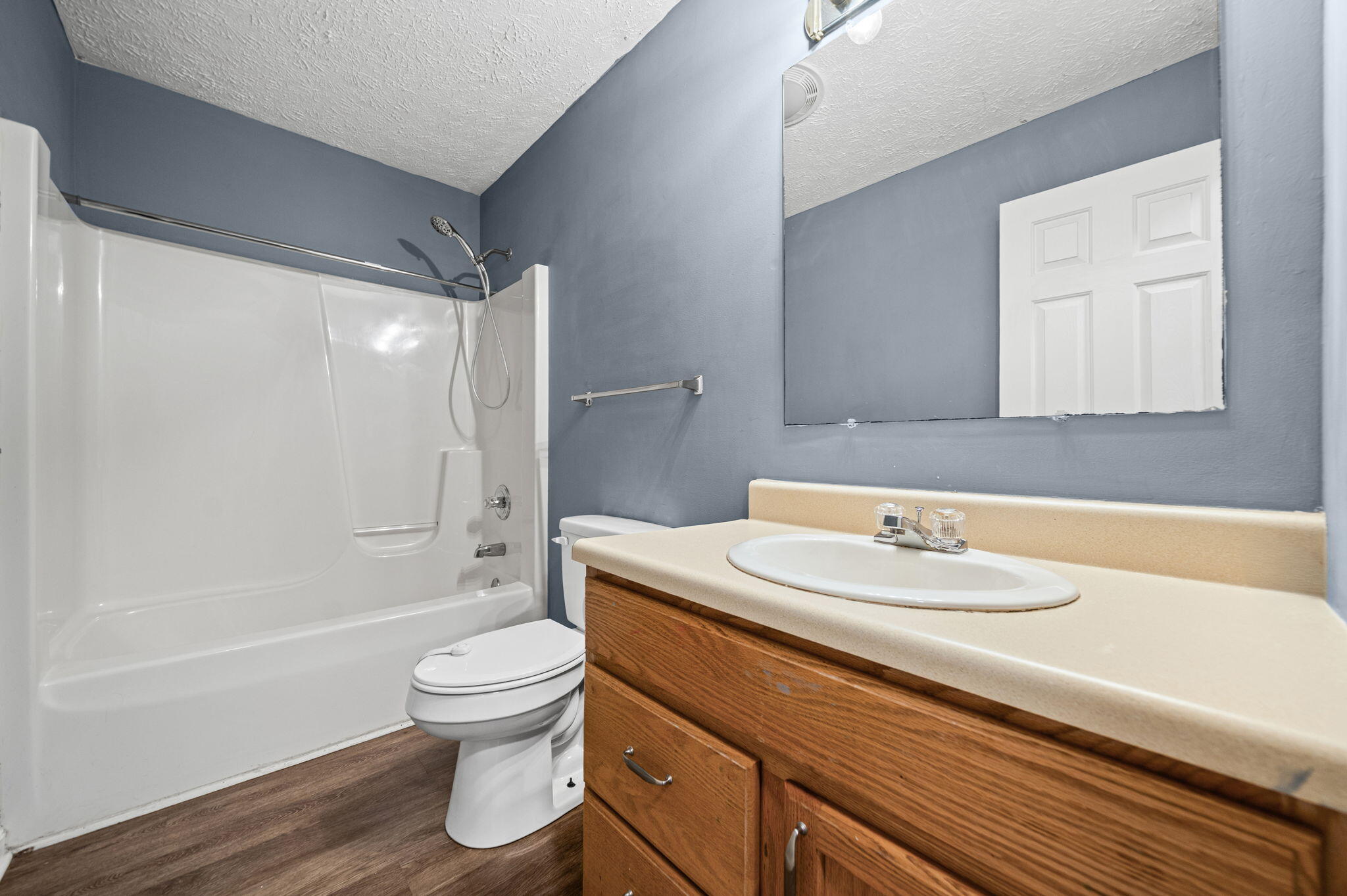 6190 Latham Road Property Photo 5