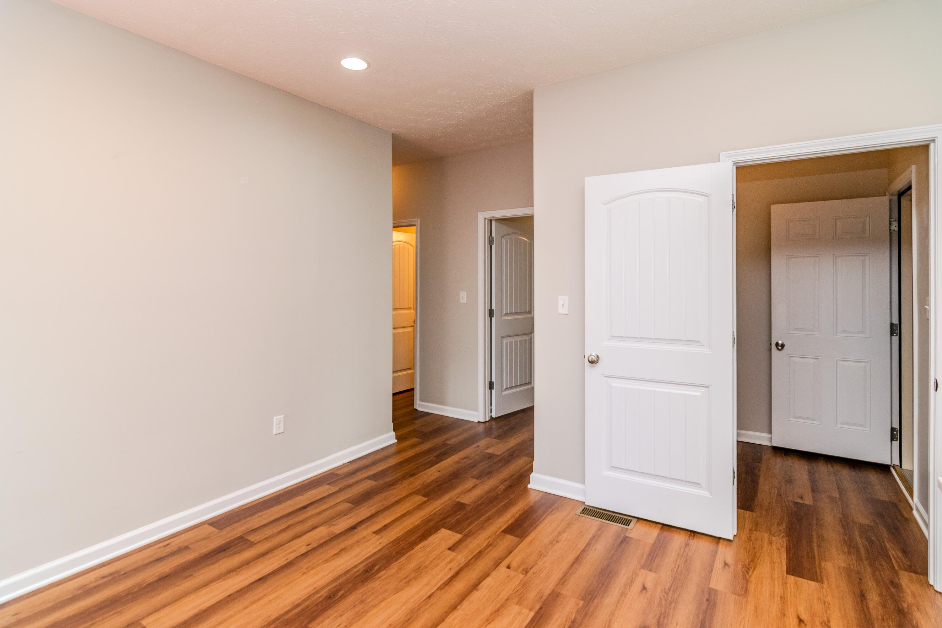 122 Nathan Hale Drive Property Photo 8