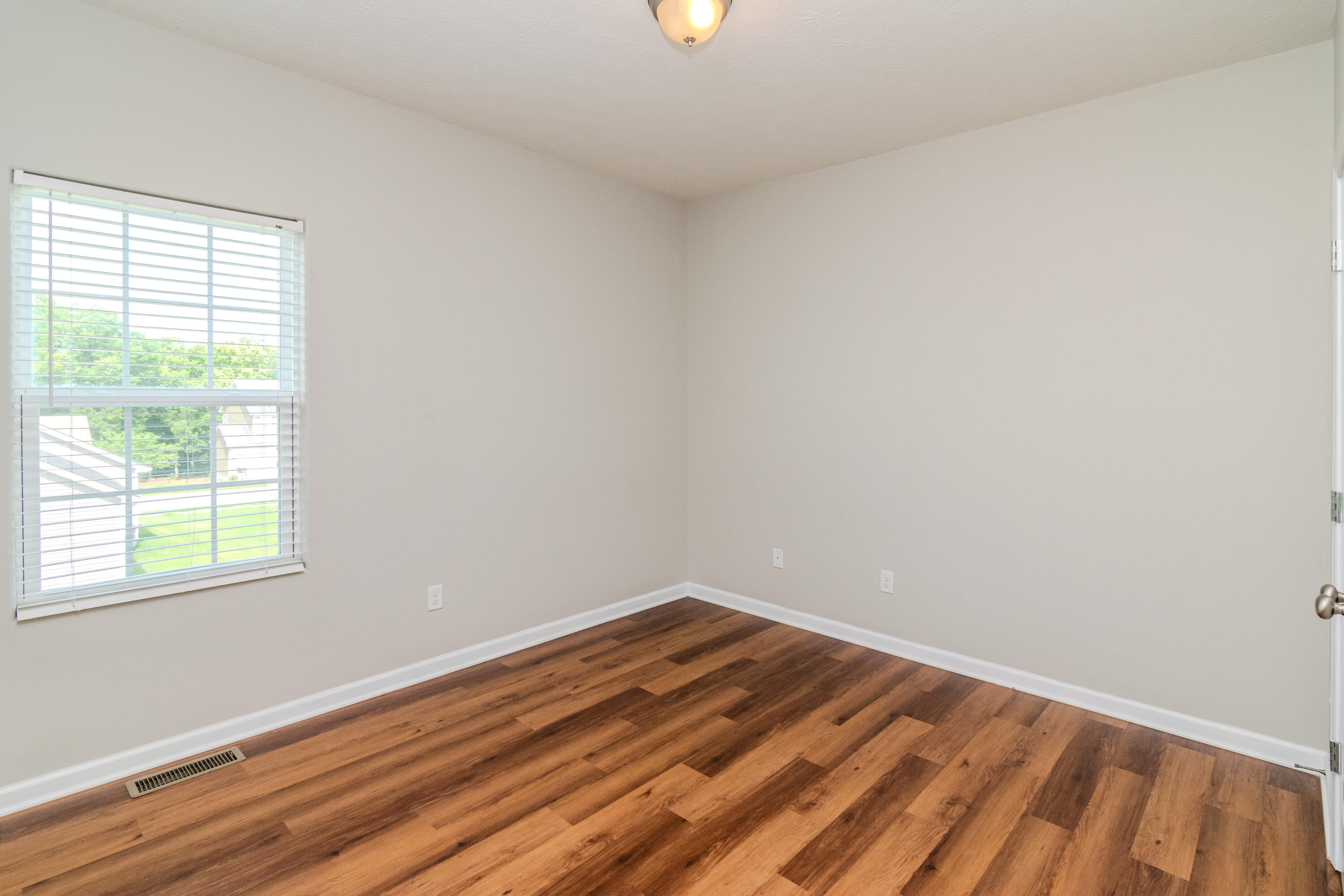 122 Nathan Hale Drive Property Photo 15