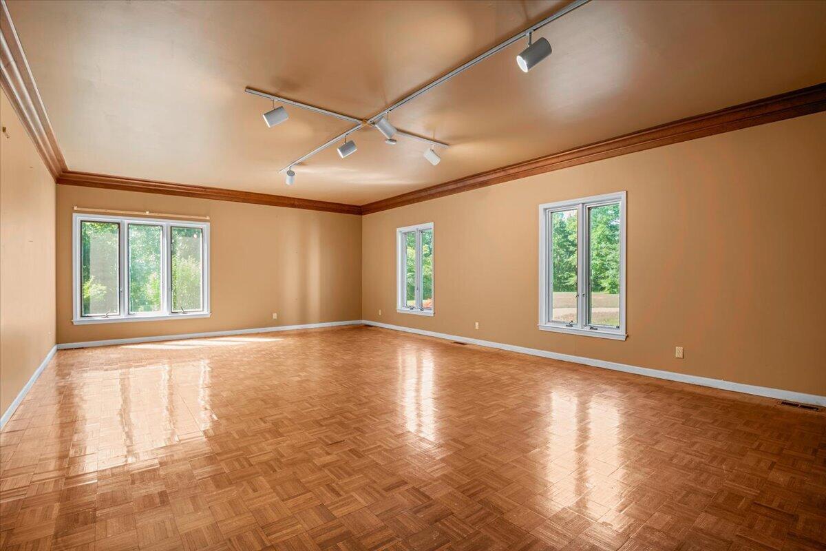 349 Persimmon Frk Lane Property Photo 10