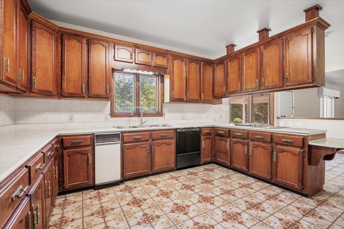 349 Persimmon Frk Lane Property Photo 15