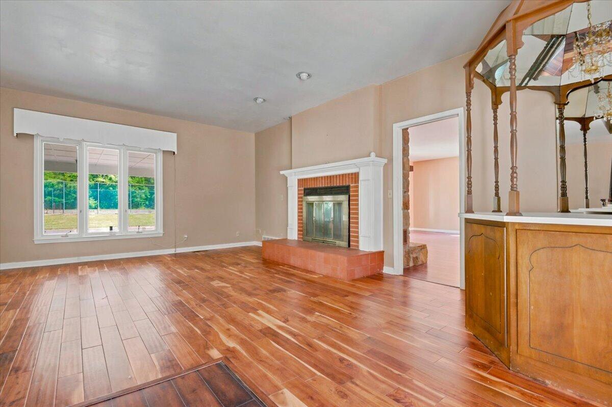 349 Persimmon Frk Lane Property Photo 23