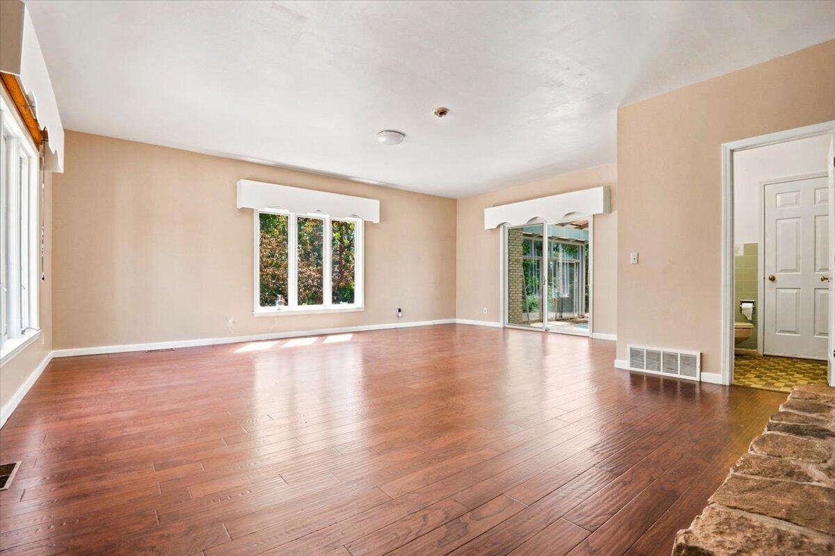 349 Persimmon Frk Lane Property Photo 25