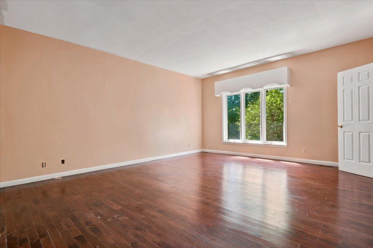 349 Persimmon Frk Lane Property Photo 35