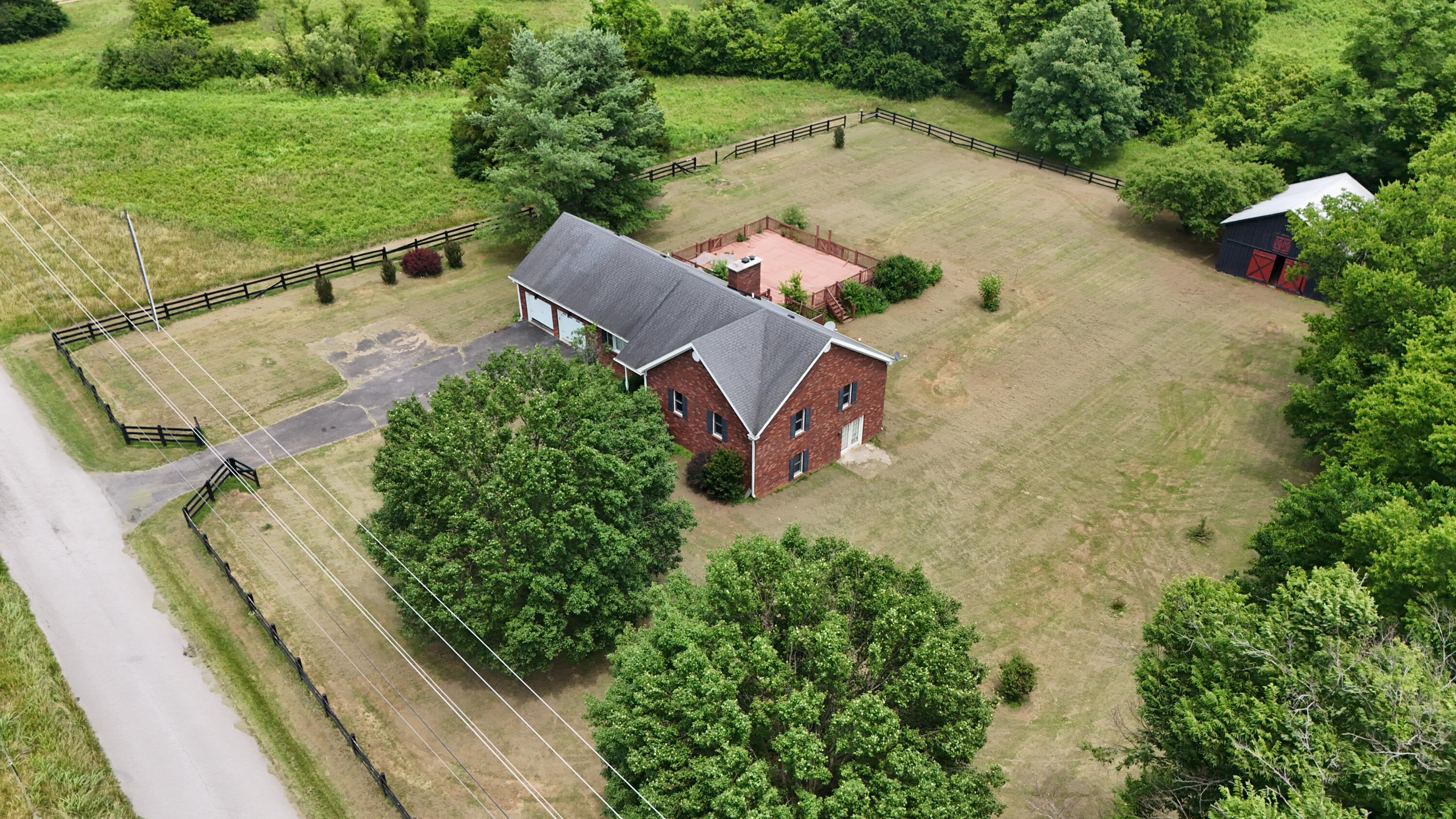1109 Mitchell Lane Property Photo 2