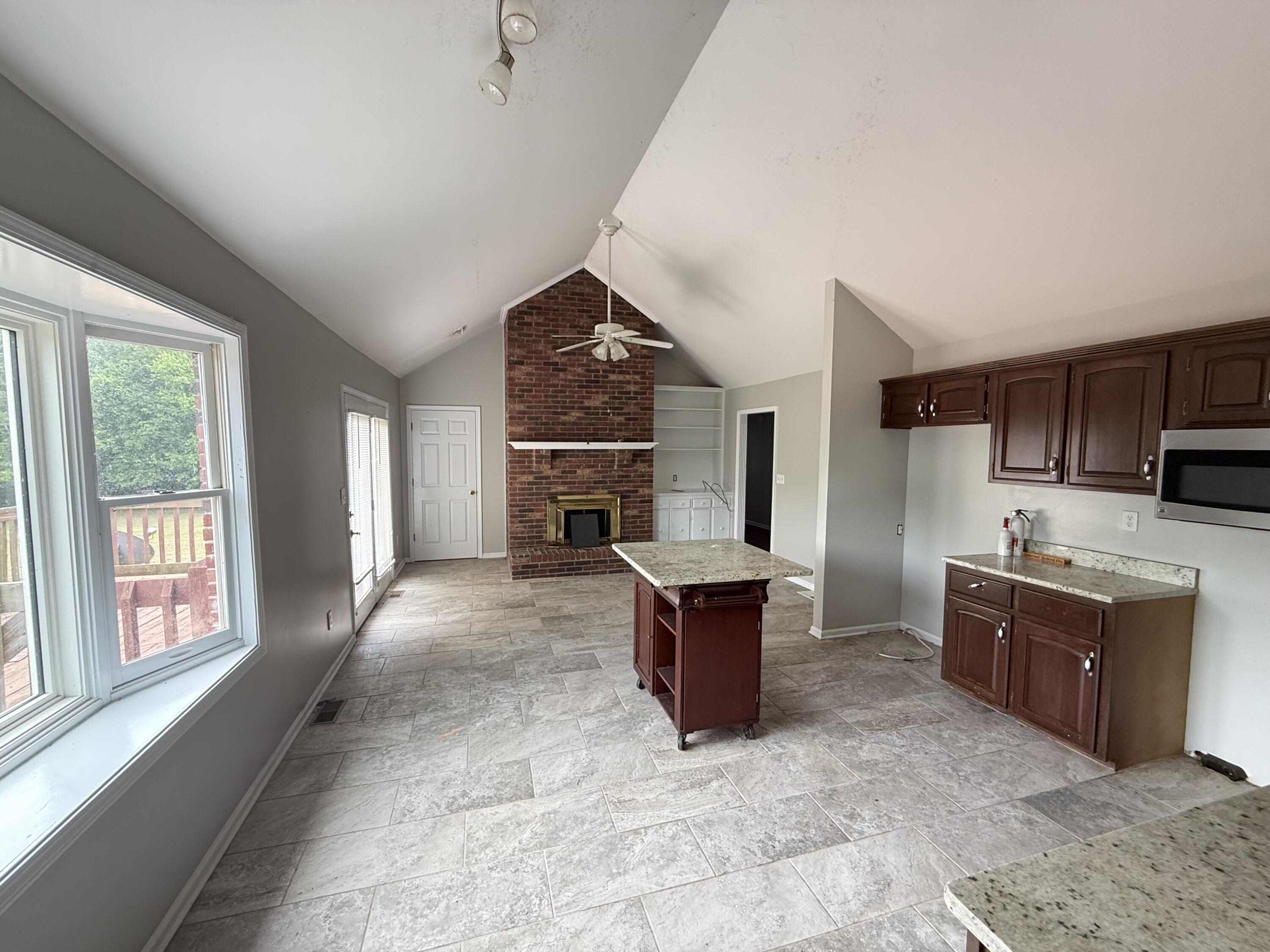 1109 Mitchell Lane Property Photo 10