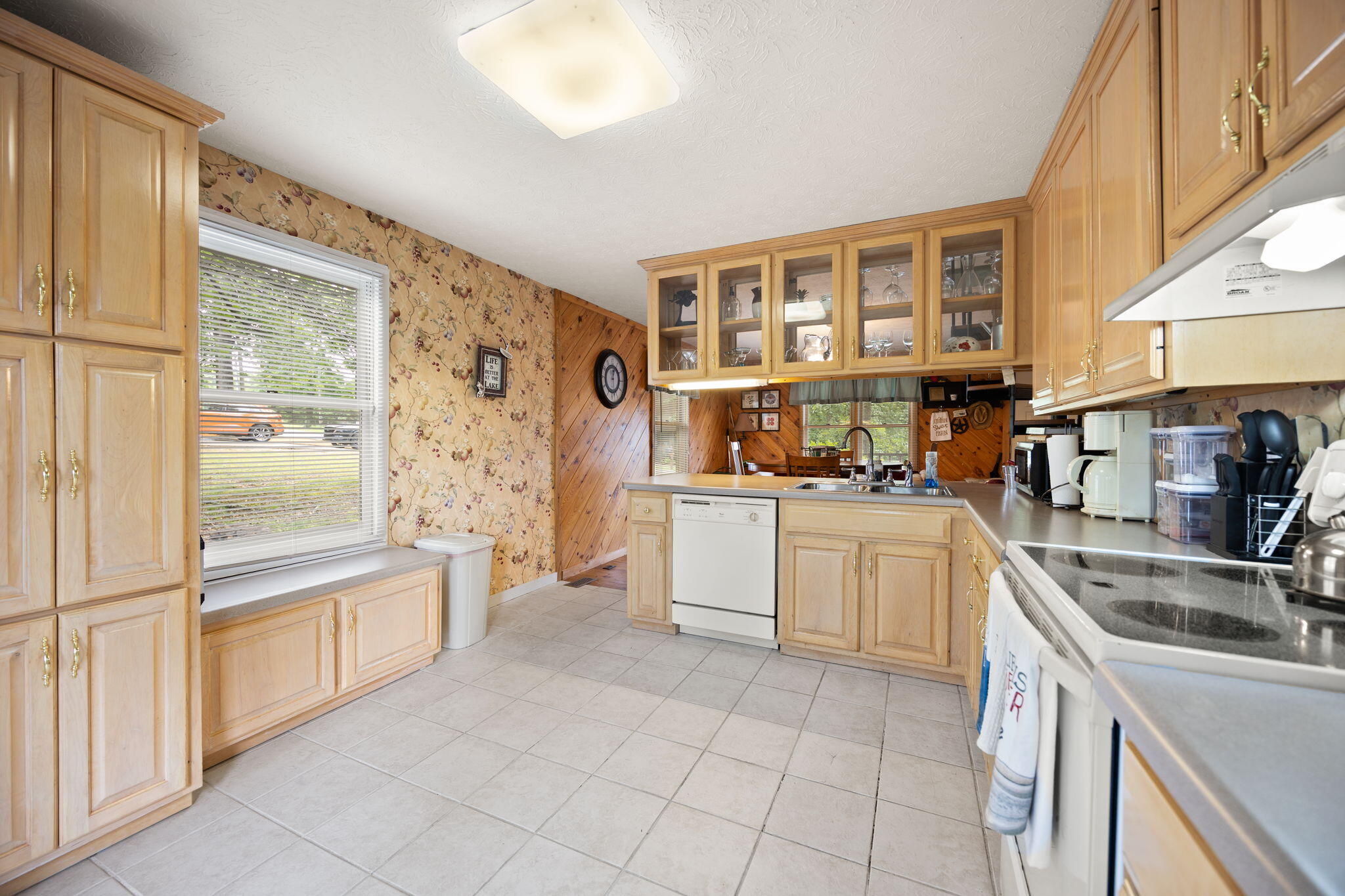 96 Vicki Street Property Photo 23