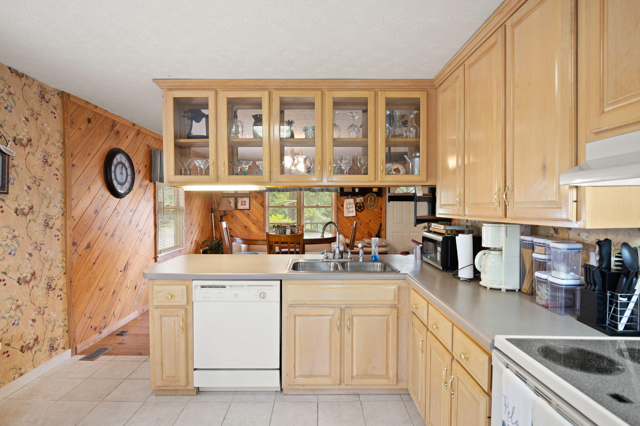 96 Vicki Street Property Photo 26
