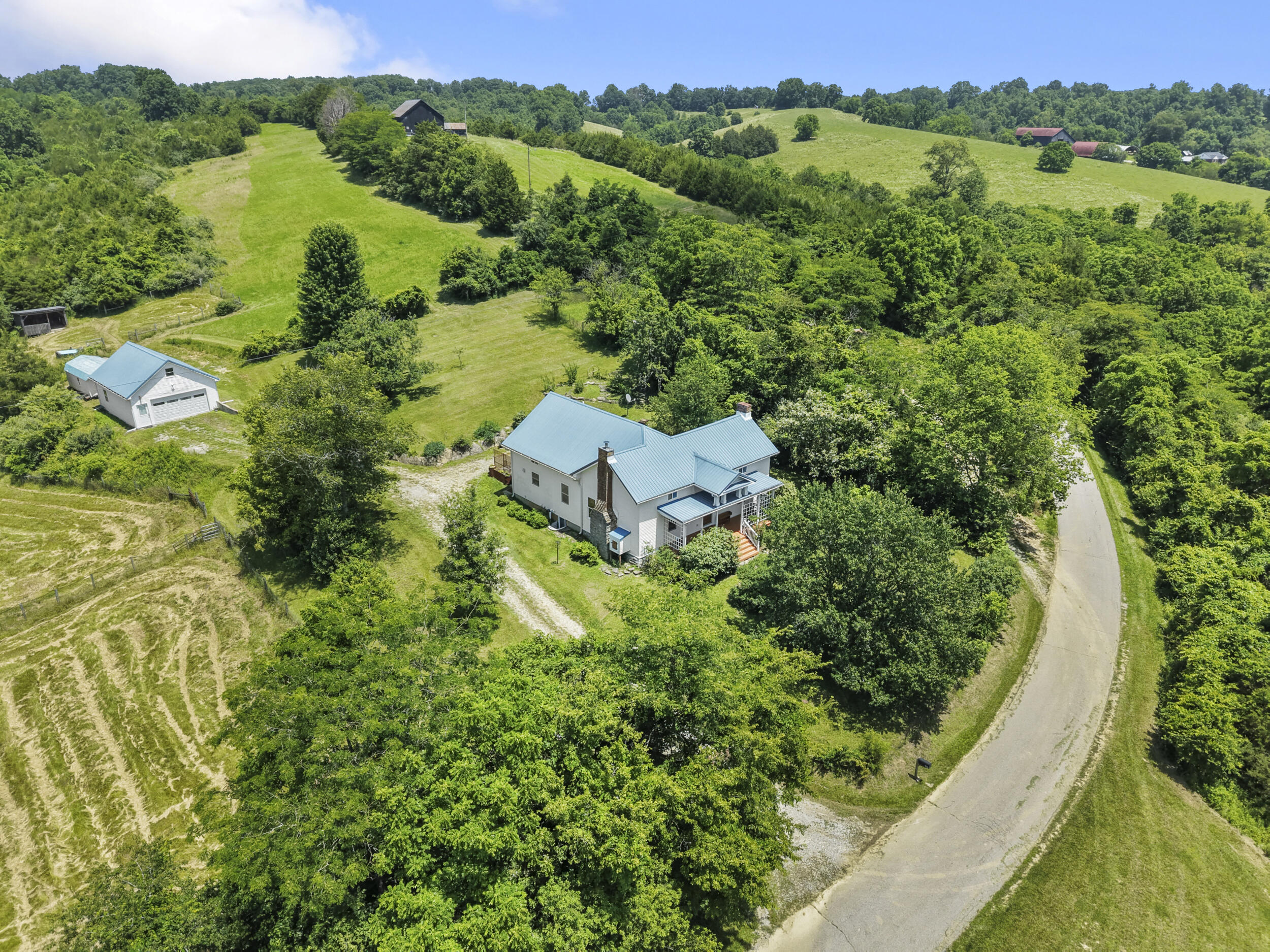 1281 Sharp Road Property Photo 2