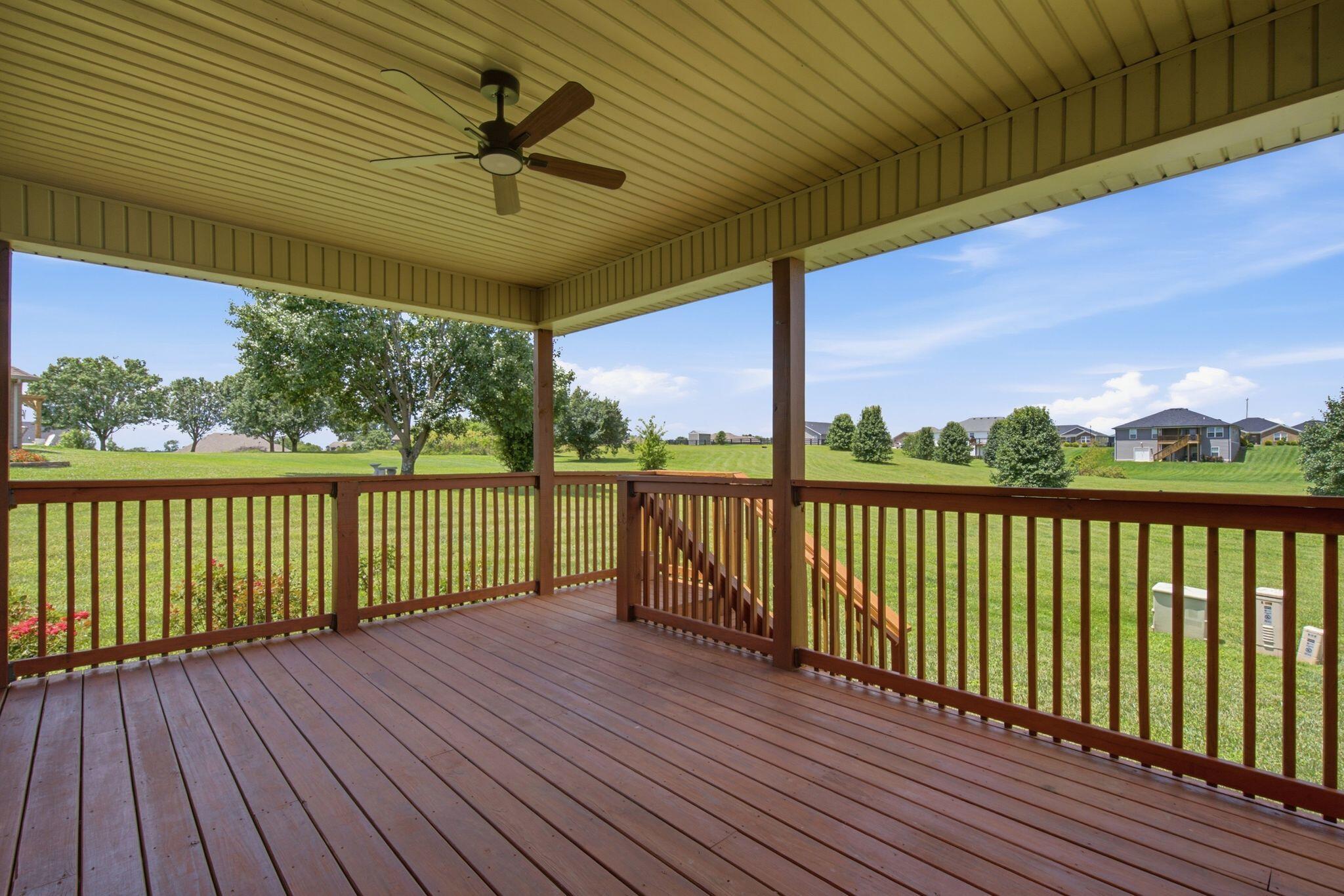 904 Kenblue Lane Property Photo 16